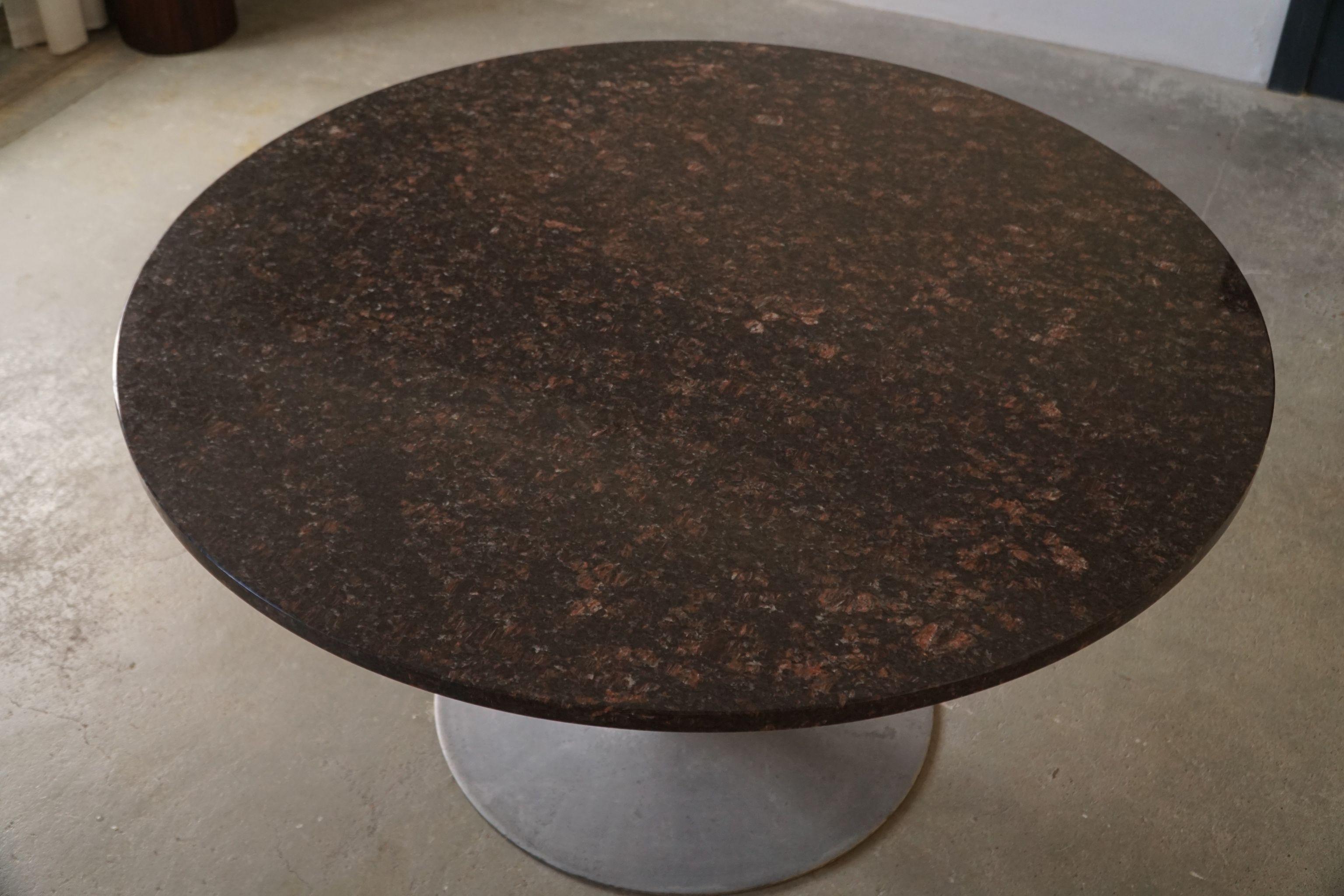Brutalist Mid-Century Modern, Round Dining Table in Granite, Tulip Style, Made in 1970s