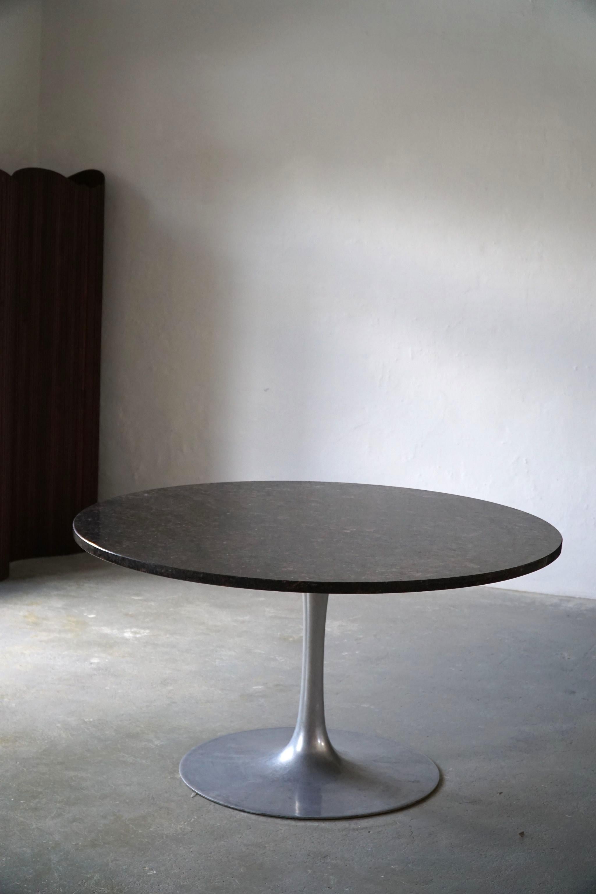 Mid-Century Modern, Round Dining Table in Granite, Tulip Style, Made in 1970s 2