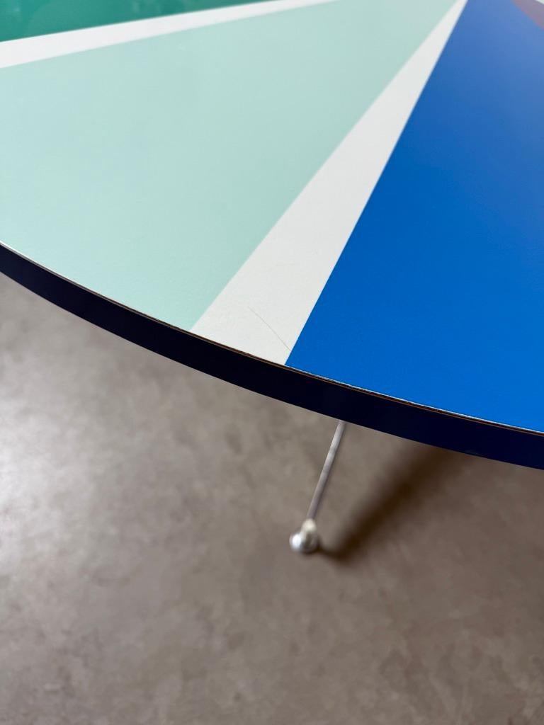 Table de salle à manger ronde moderne du milieu du siècle, Peter Pepper Products, Starburst Design en vente 3