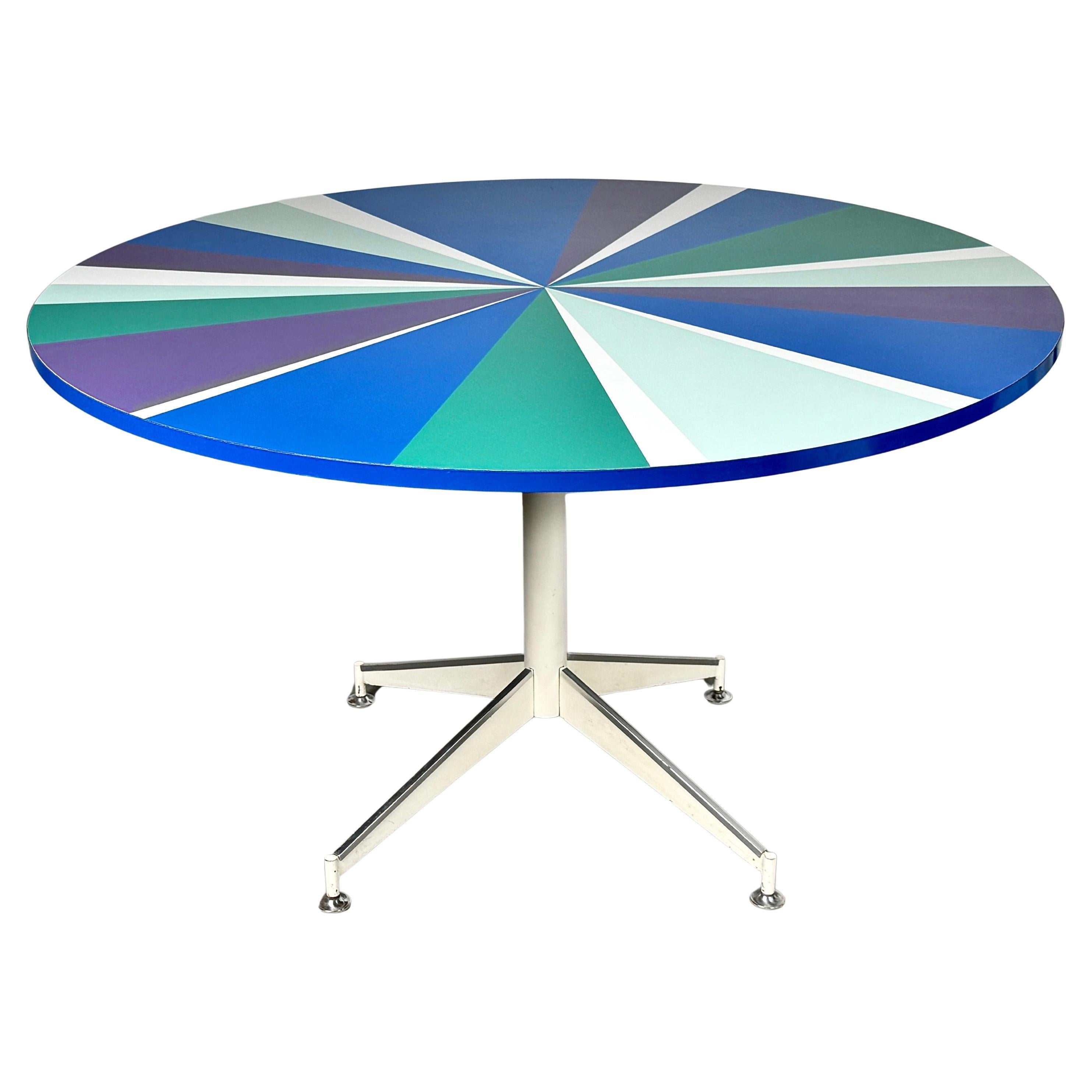 Table de salle à manger ronde moderne du milieu du siècle, Peter Pepper Products, Starburst Design en vente