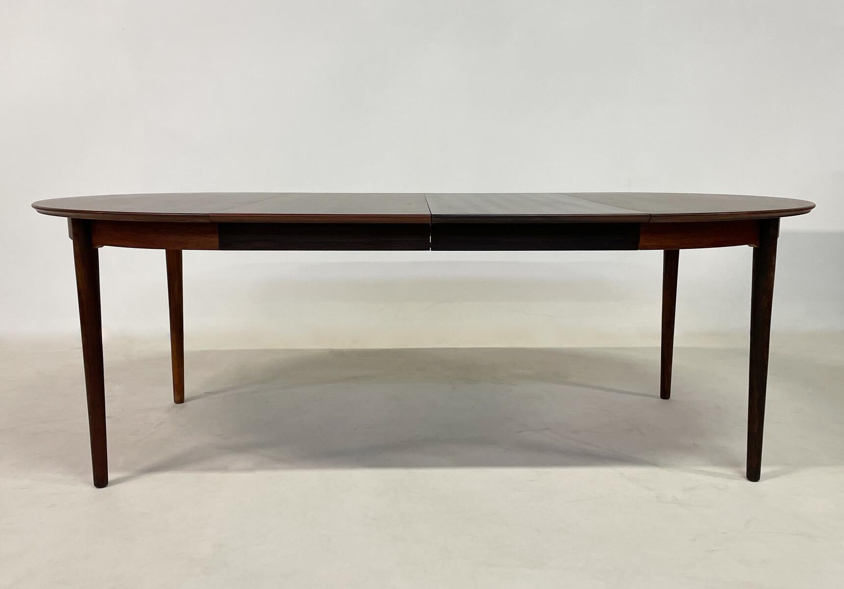 Mid-Century Modern Round Dining Table, with 2 Extensions, 1960s In Good Condition In Brussels, BE
