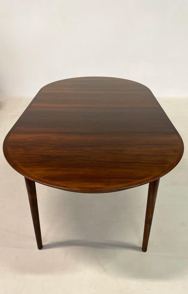 Palisander Mid-Century Modern Round Dining Table, with 2 Extensions, 1960s For Sale