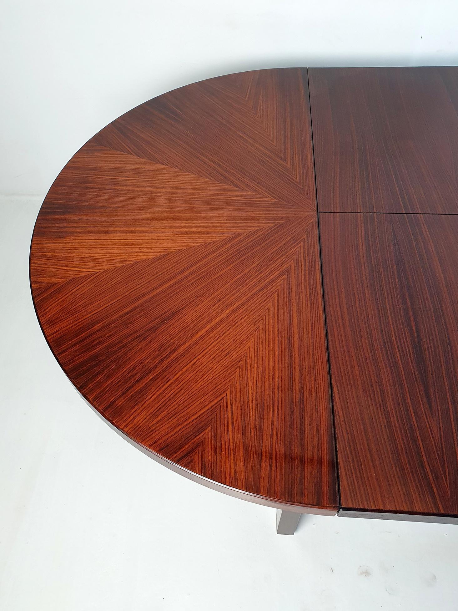 Mid-Century Modern Round Extendable Dining Table by Ico Parisi for Mim Italy In Good Condition For Sale In Albano Laziale, Rome/Lazio
