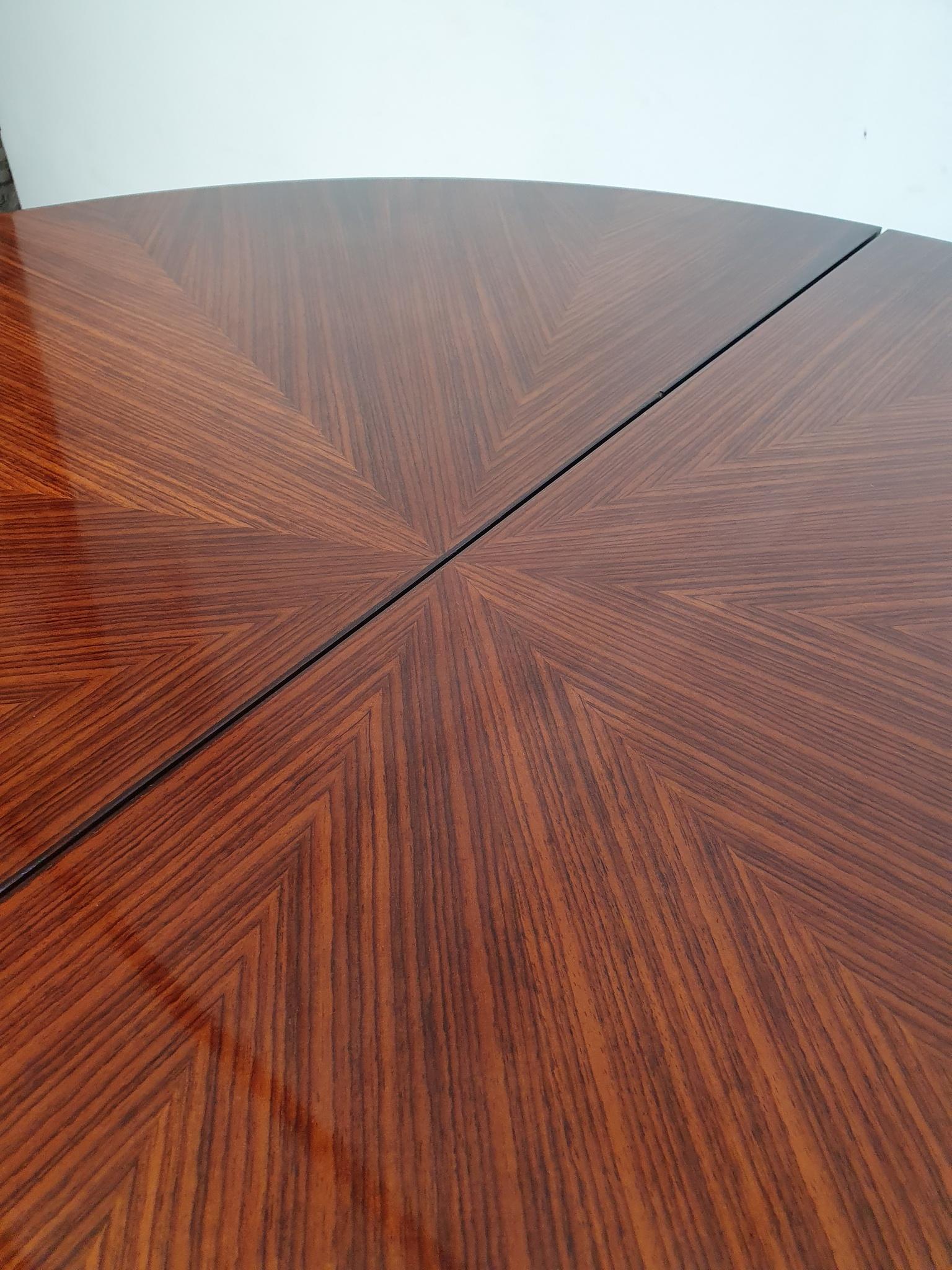 Mid-Century Modern Round Extendable Dining Table by Ico Parisi for Mim Italy In Good Condition In Albano Laziale, Rome/Lazio