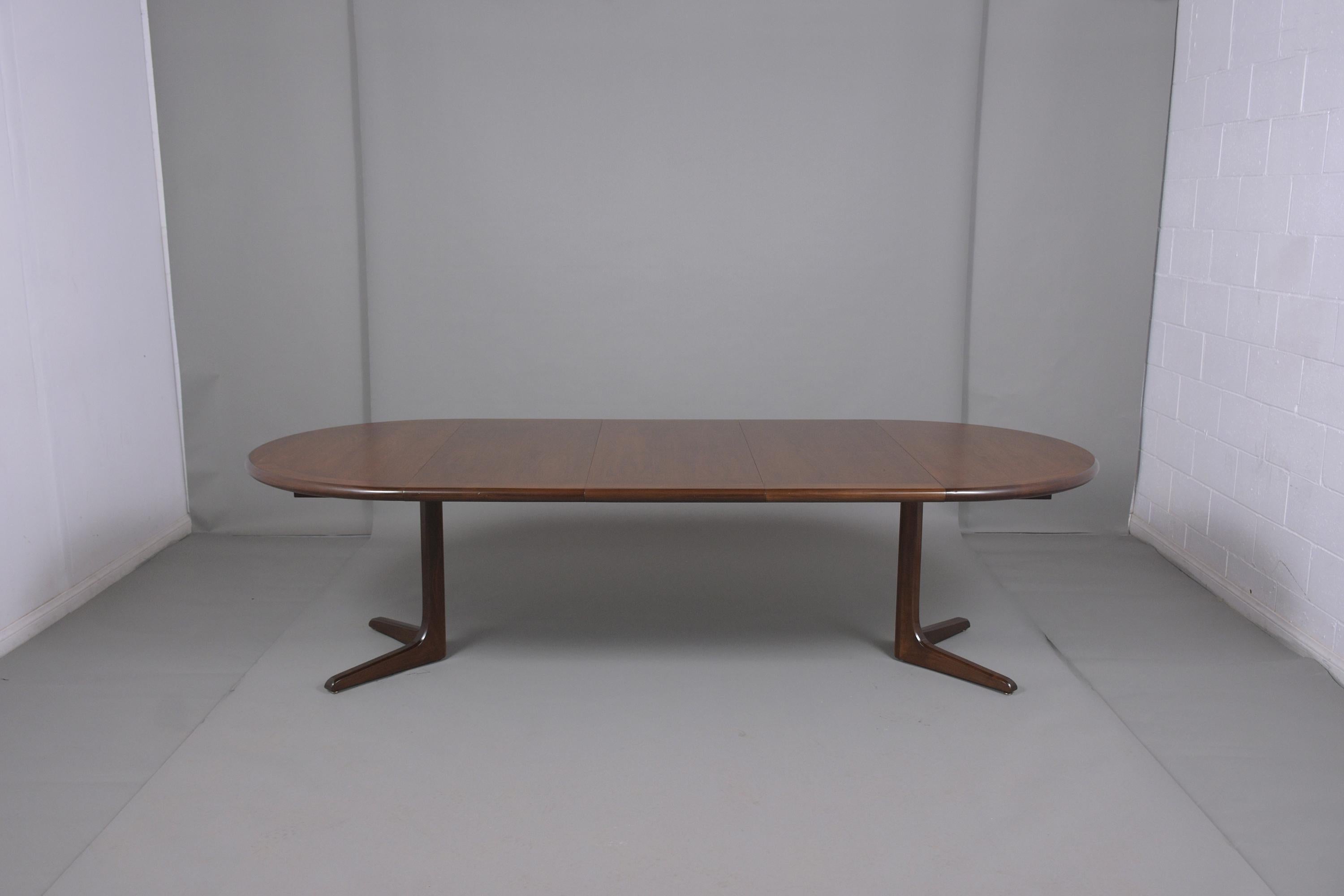 American Mid-Century Modern Round Extendable Dining Table