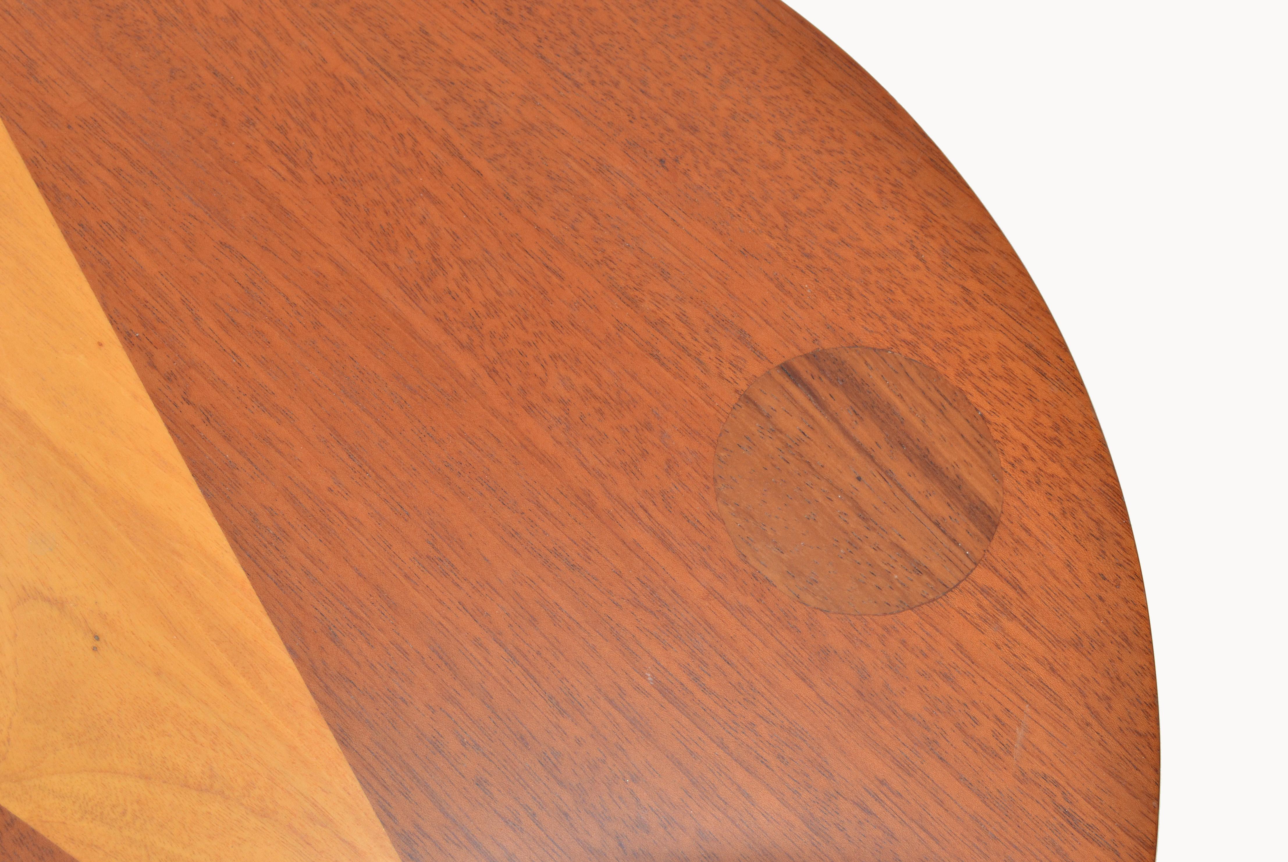 Mid-Century Modern Round Mahogany Wood Marquetry Side or Cocktail Table, Italy 3
