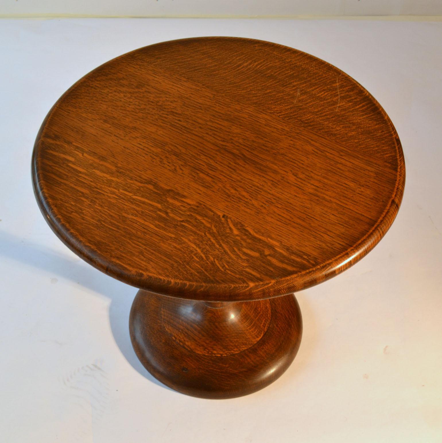 French Mid-Century Modern Round Oak Side Table on Tulip Foot