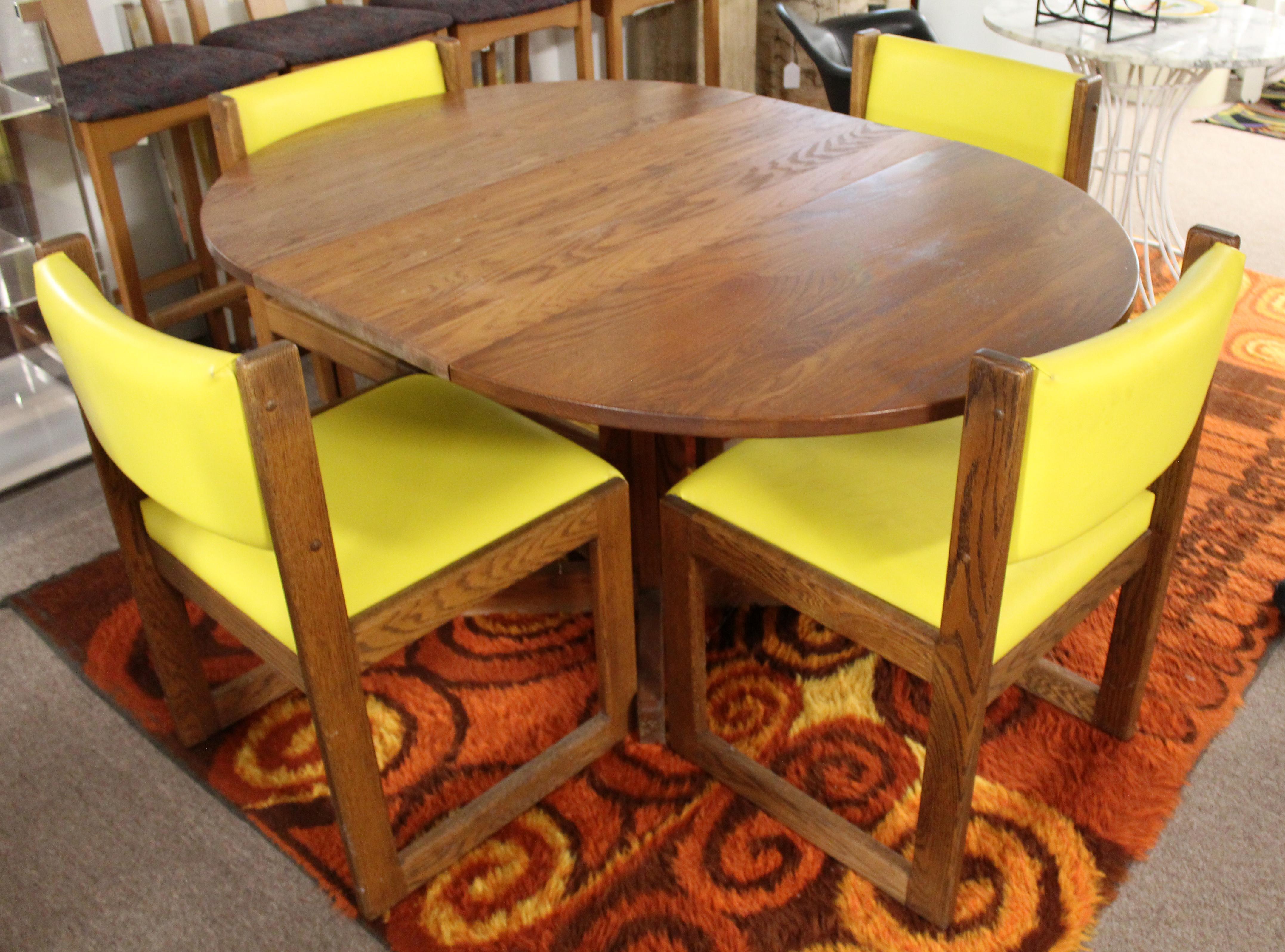 Mid-Century Modern Round Oval Expandable Dinette Dining Table 4 Chairs, 1950s 2