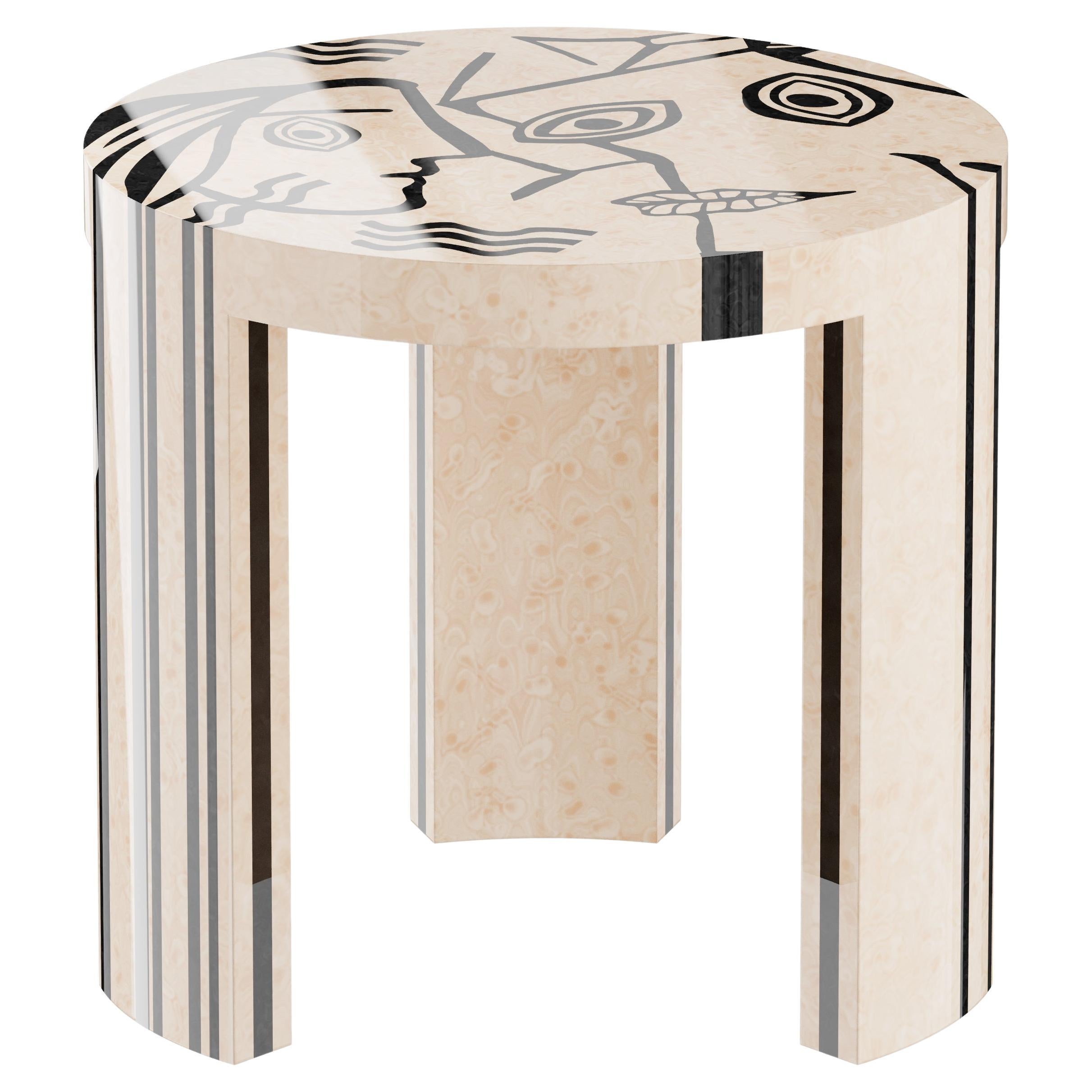 Mesa auxiliar redonda moderna de mediados de siglo Diseño cubista abstracto Marquetería de madera blanca