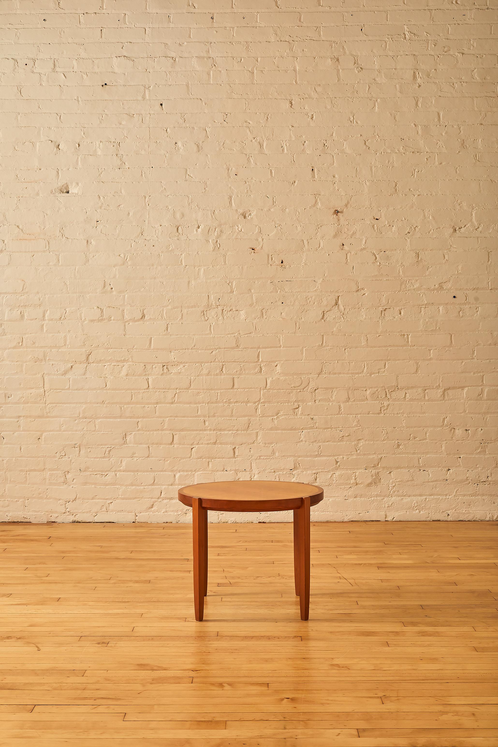 Mid-Century Modern Round Side Table.

