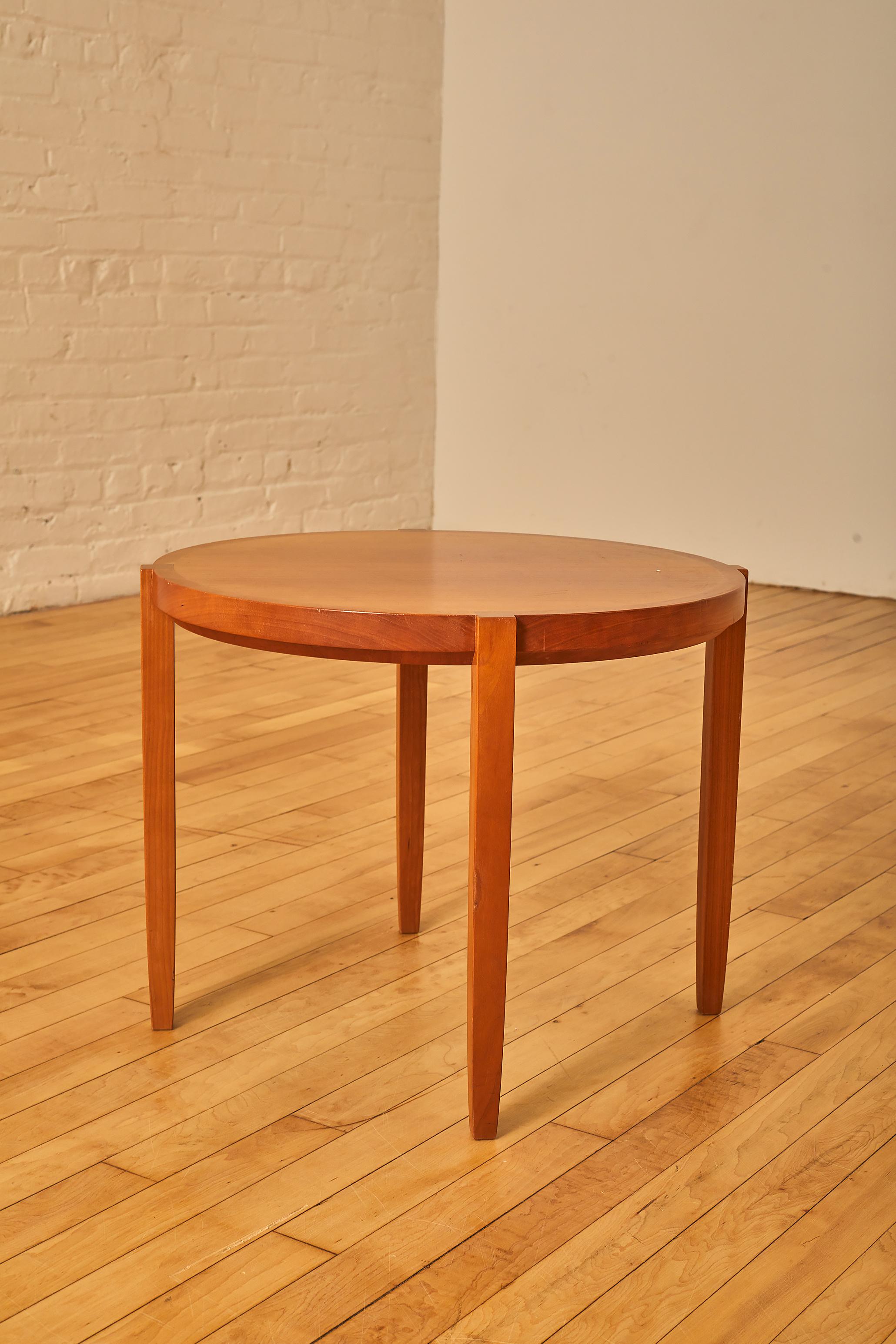 20th Century Mid-Century Modern Round Side Table For Sale
