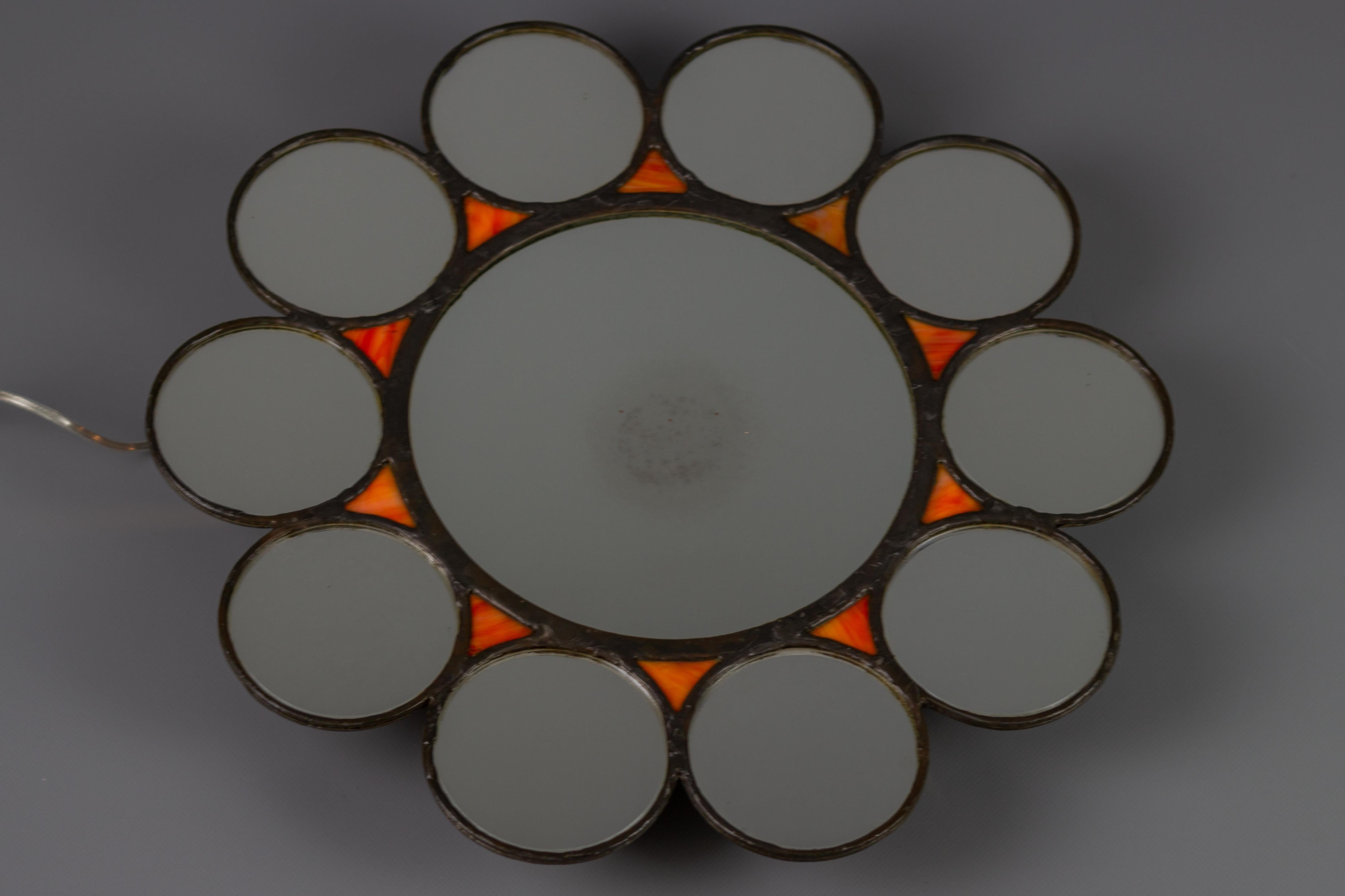 Mid-Century Modern Round Sun-Shaped Backlit Metal and Orange Glass Wall Mirror In Good Condition For Sale In Barntrup, DE