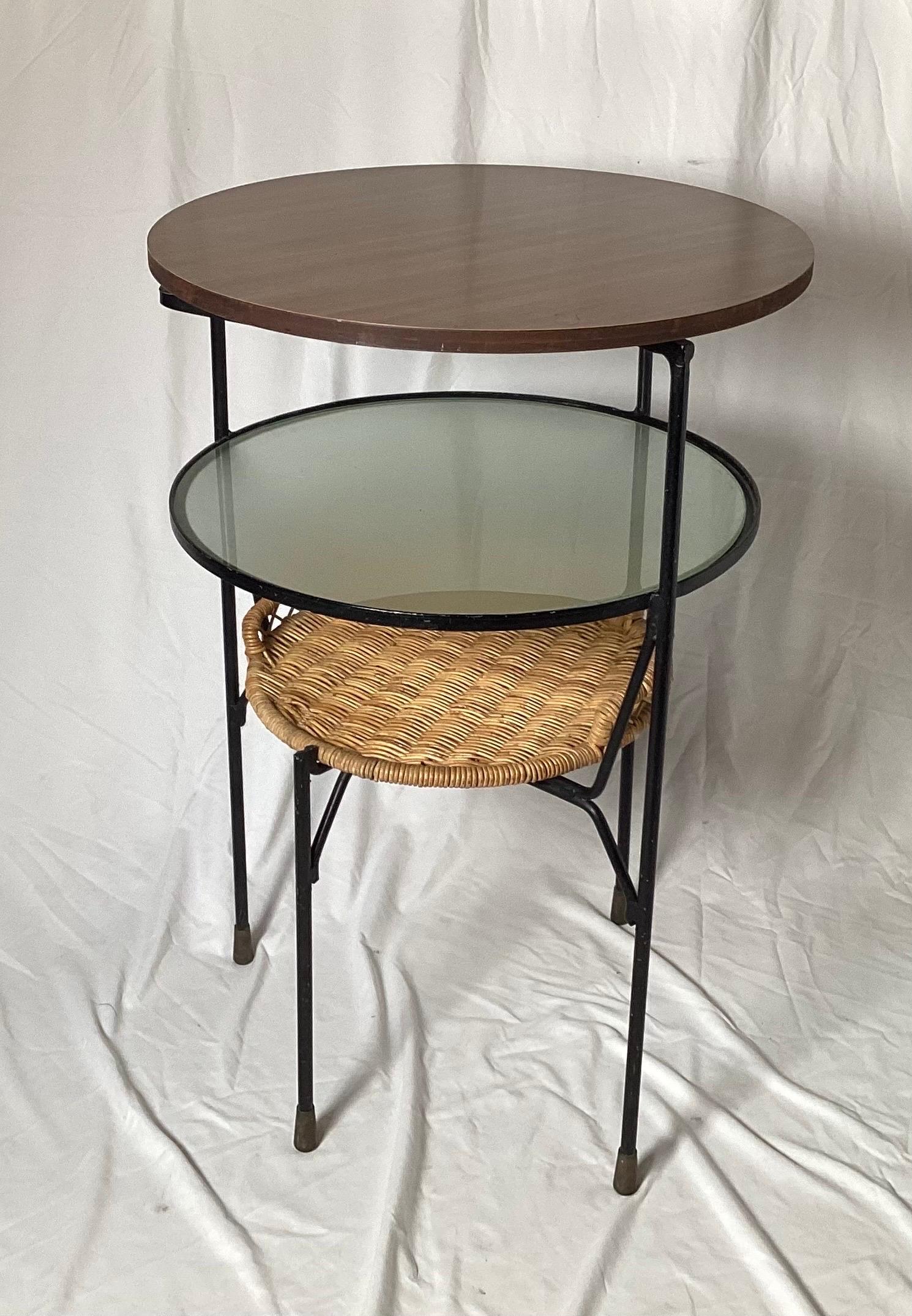 American Mid-Century Modern Round Swivel Table, circa 1970 For Sale