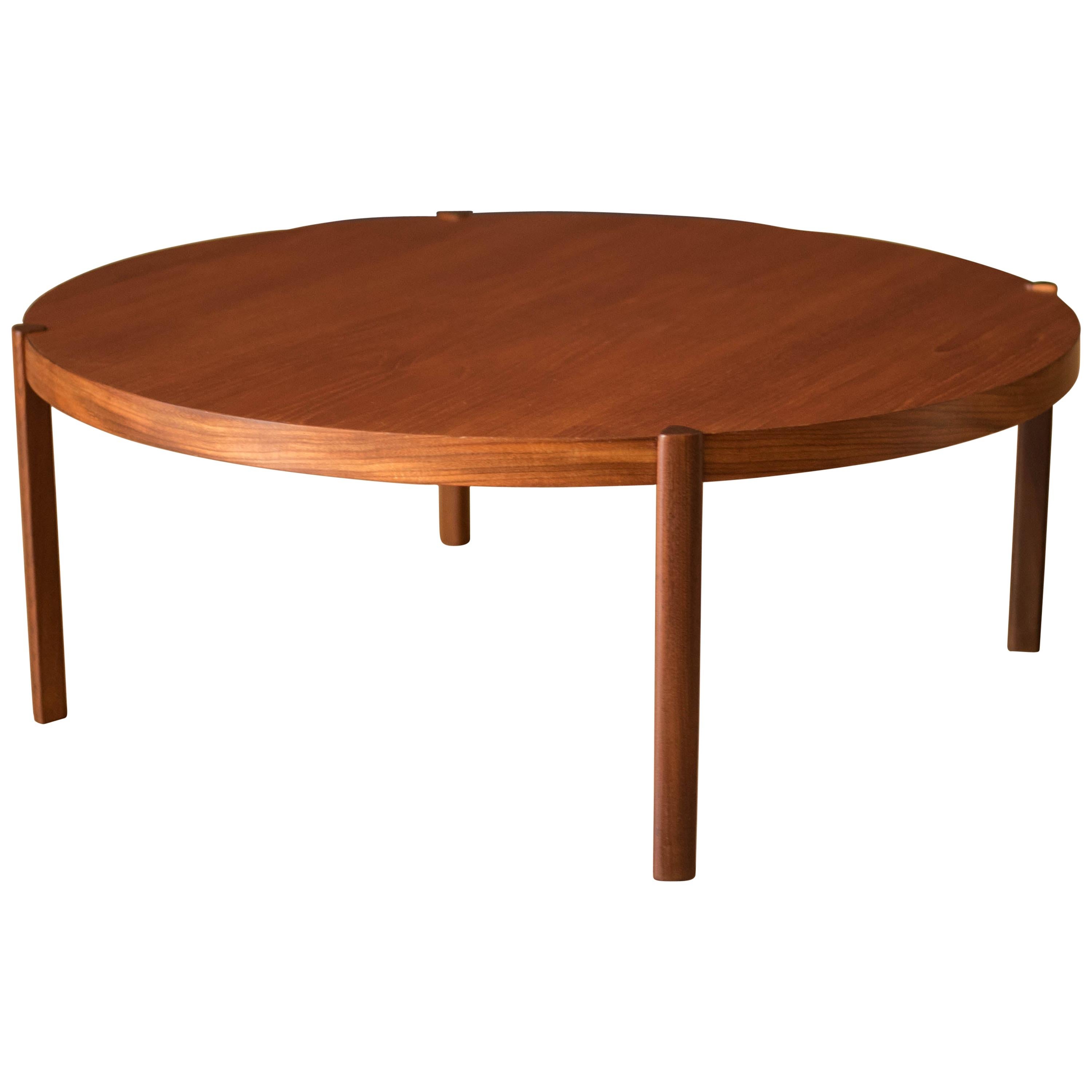 Mid-Century Modern Round Teak Coffee Table by Hans Olsen