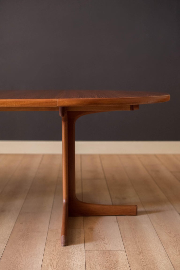 Mid Century Modern Round Teak Pedestal Dining Table by Karl-Erik Ekselius For Sale 1