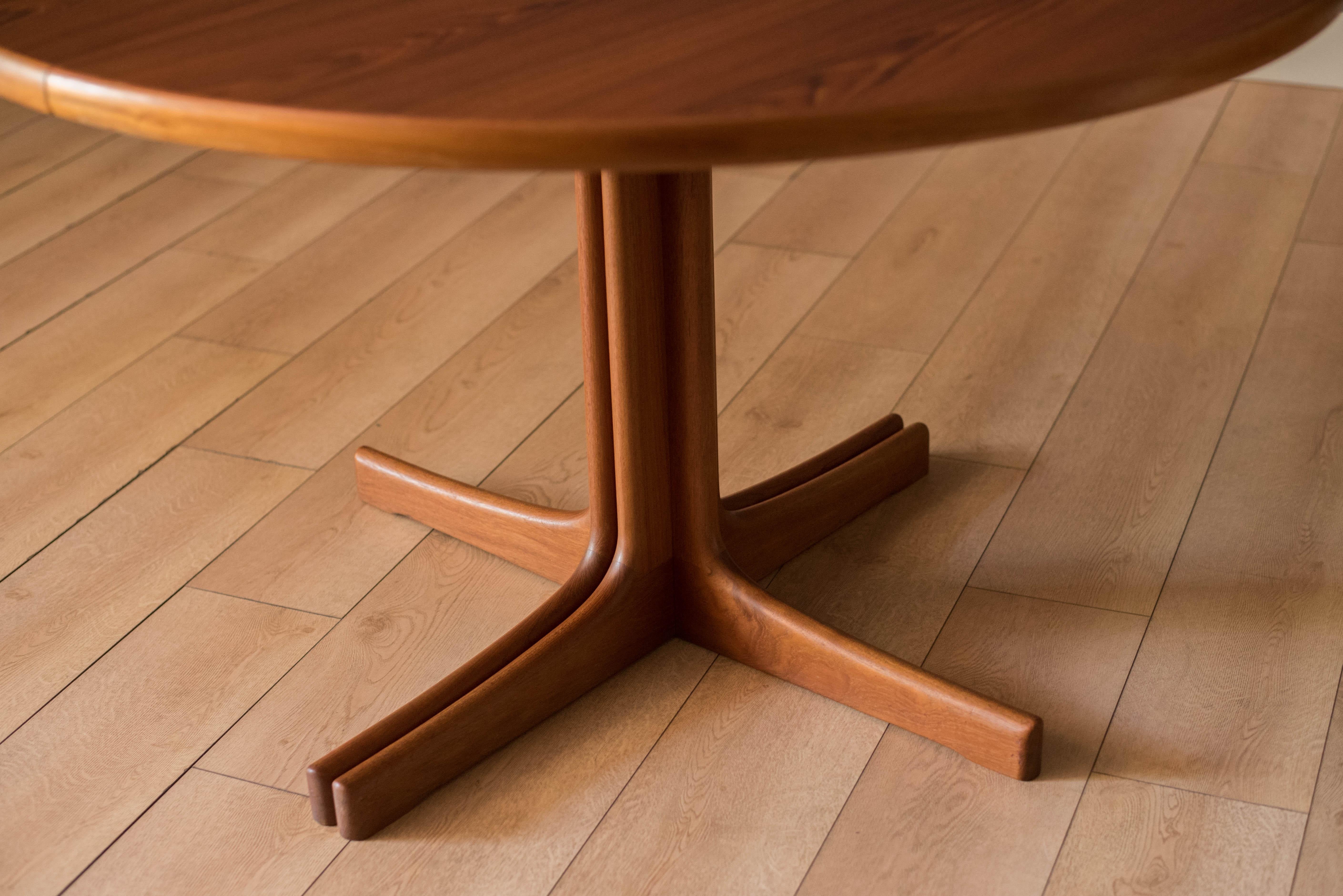 Mid Century Modern Round Teak Pedestal Dining Table by Karl-Erik Ekselius 3