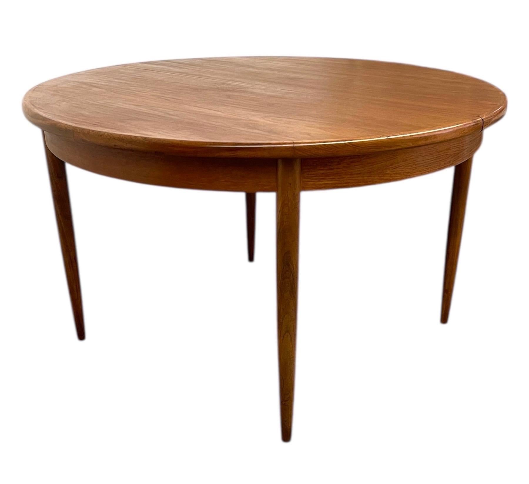 Mid Century Modern Round to Oval Extendable Dining Table instyle G-Plan Fresco For Sale 2