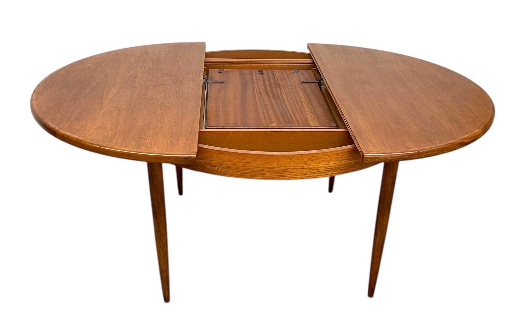 Mid Century Modern Round to Oval Extendable Dining Table instyle G-Plan Fresco For Sale 3