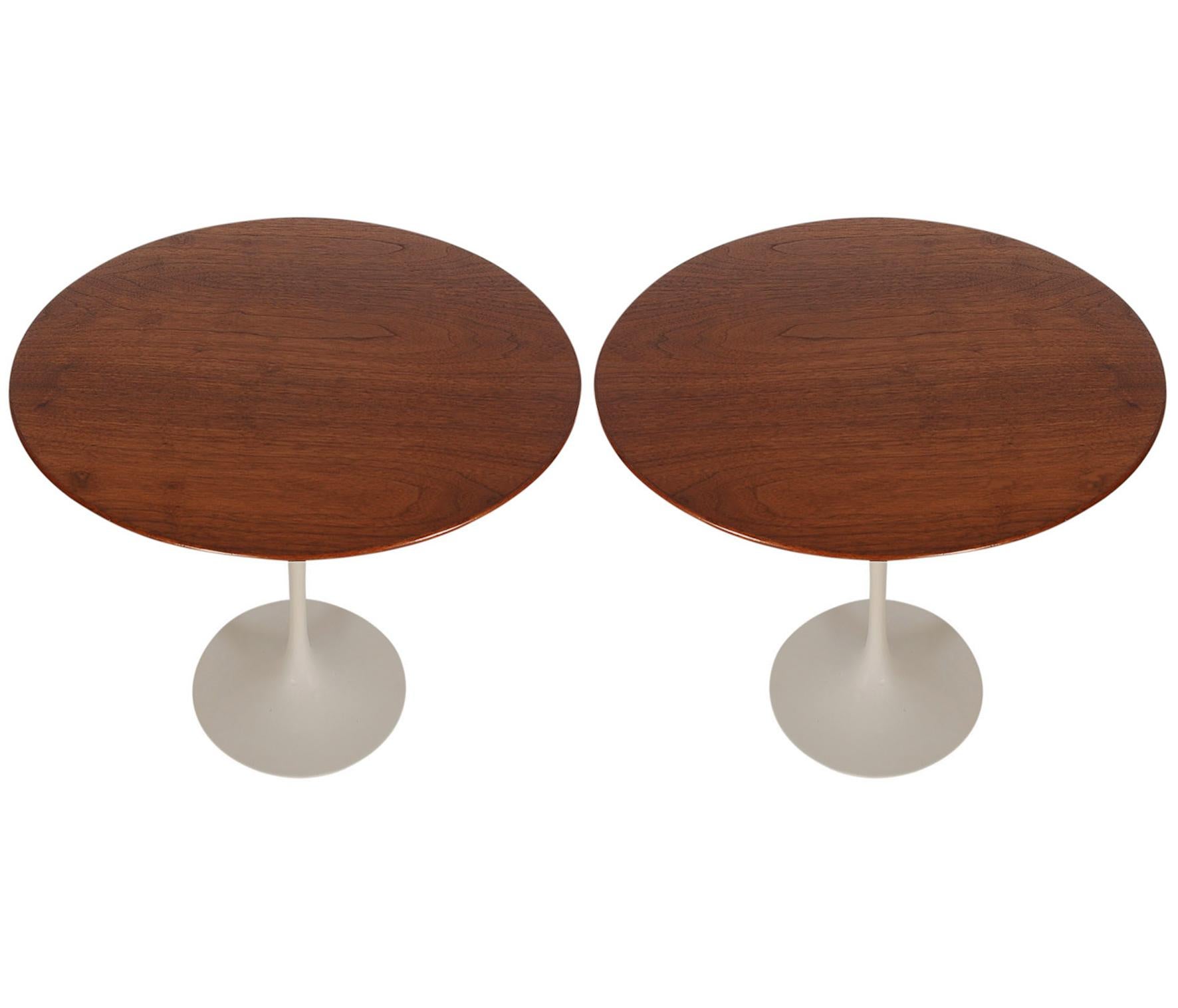 Mid-Century Modern Round Tulip End or Side Tables by Eero Saarinen for Knoll In Good Condition In Philadelphia, PA