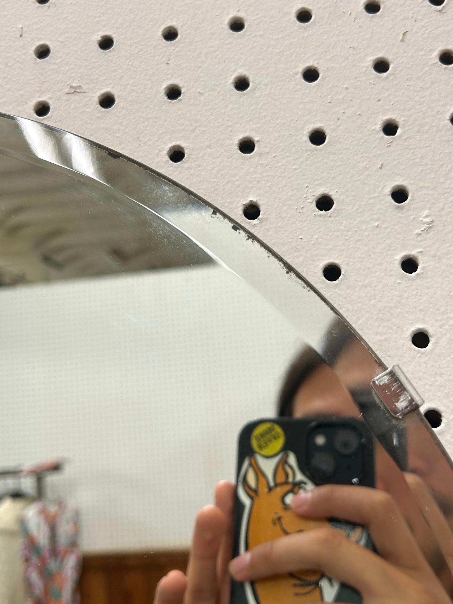 Espejo de pared redondo moderno de mediados de siglo con borde biselado en venta 3