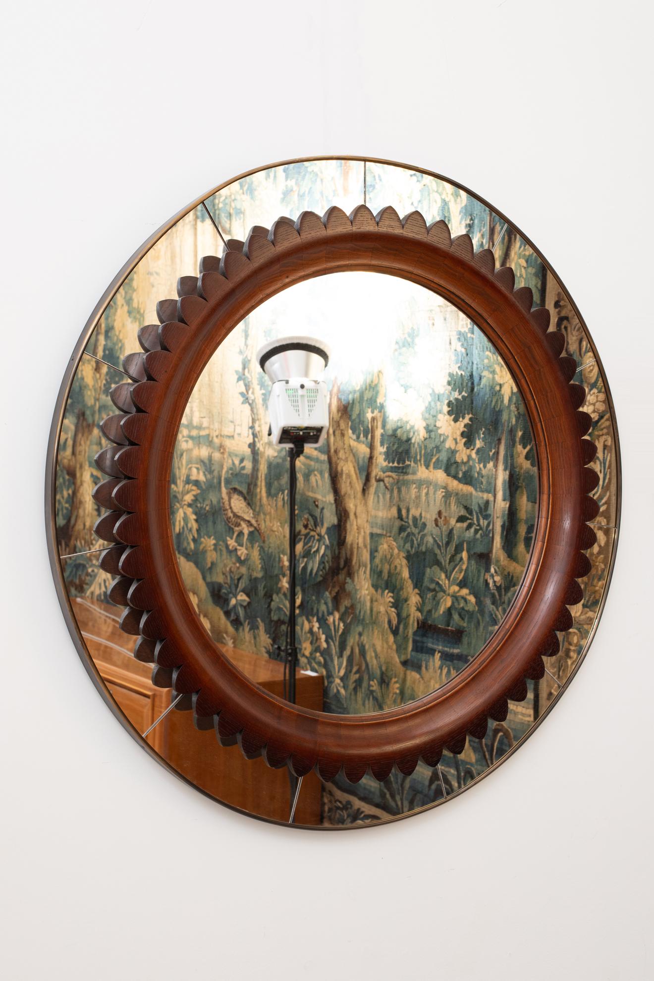 Mid-Century Modern Round Walnut and Brass Mirror by Fratelli Marelli  For Sale 3