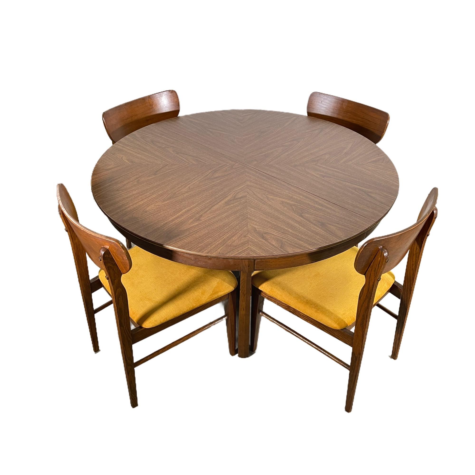 Formica Mid-Century Modern Round Walnut Dining Table