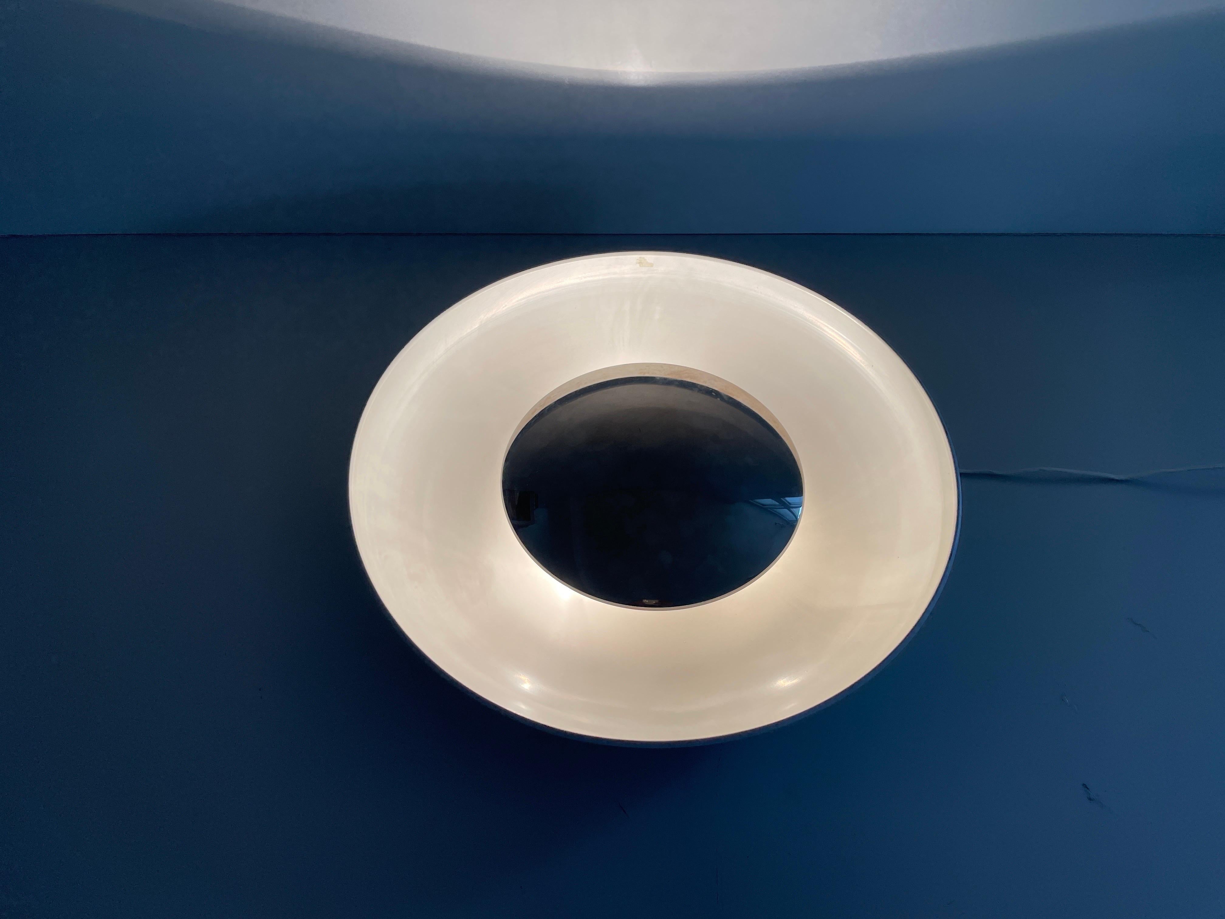 Lampada da parete o da soffitto rotonda moderna di metà secolo in metallo bianco, anni '50, Italia in vendita 3