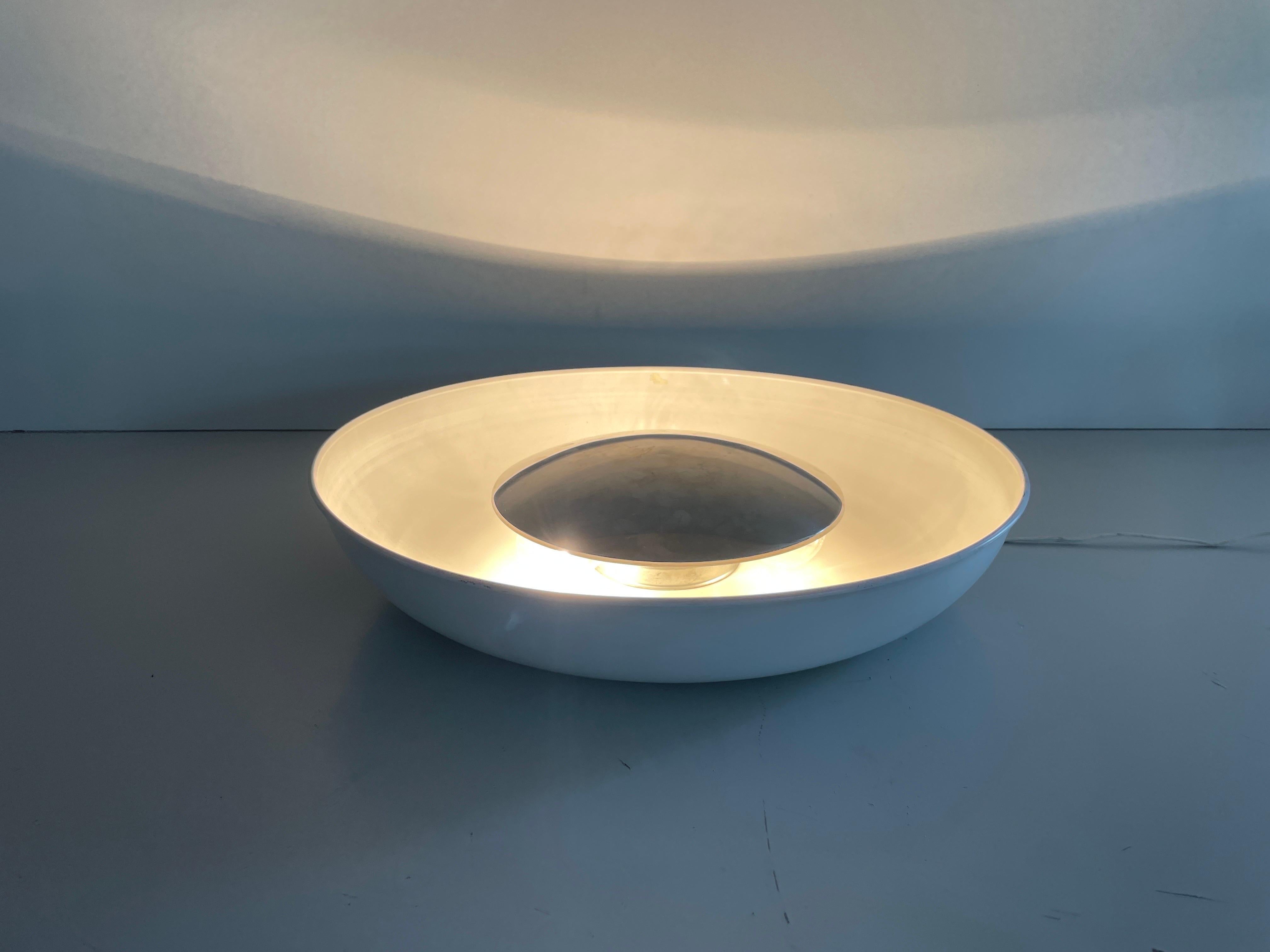 Lampada da parete o da soffitto rotonda moderna di metà secolo in metallo bianco, anni '50, Italia in vendita 6
