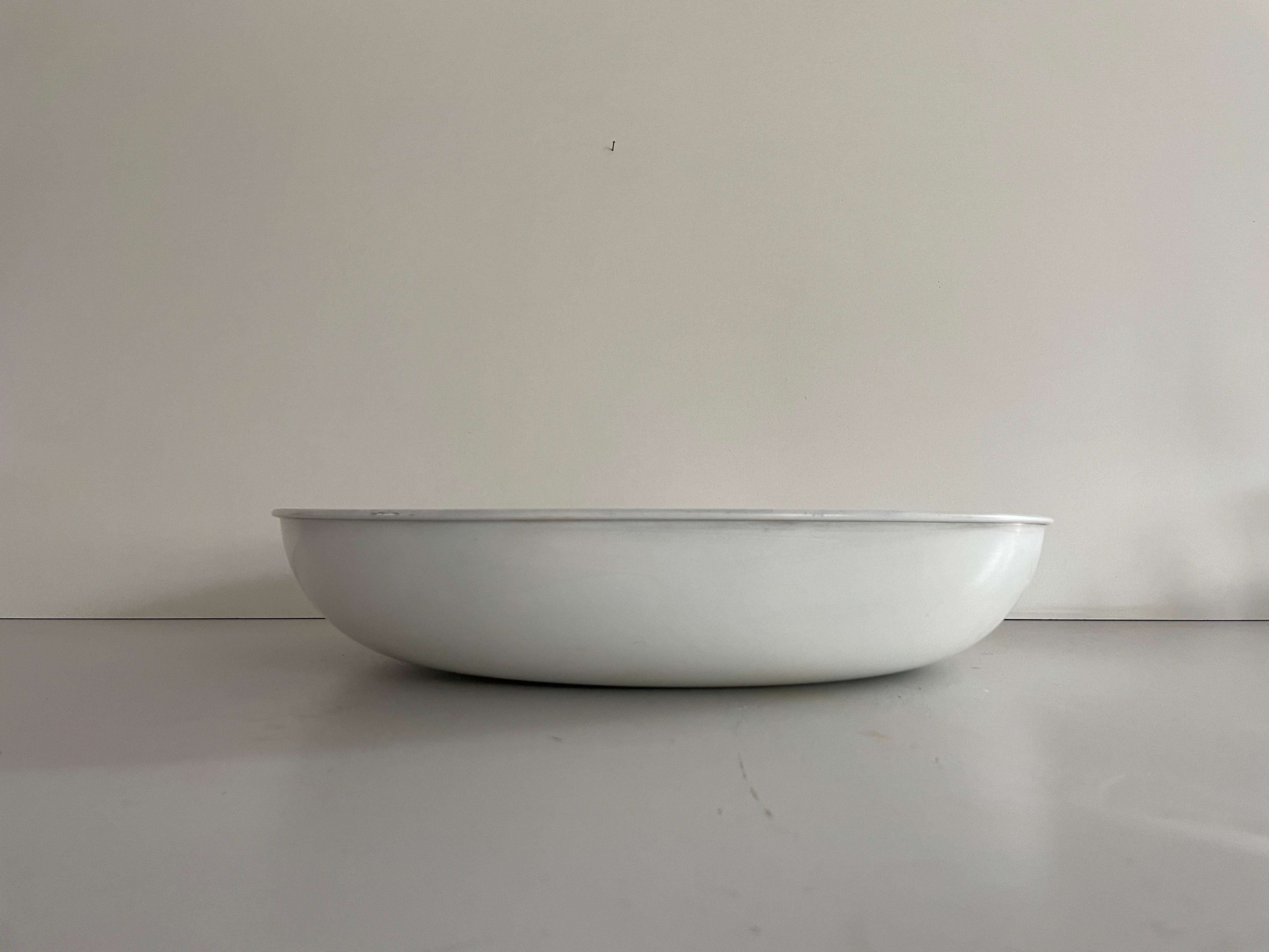 Mid-Century moderno Lampada da parete o da soffitto rotonda moderna di metà secolo in metallo bianco, anni '50, Italia in vendita