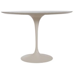 Mid-Century Modern Round White Tulip Dining Table by Eero Saarinen for Knoll