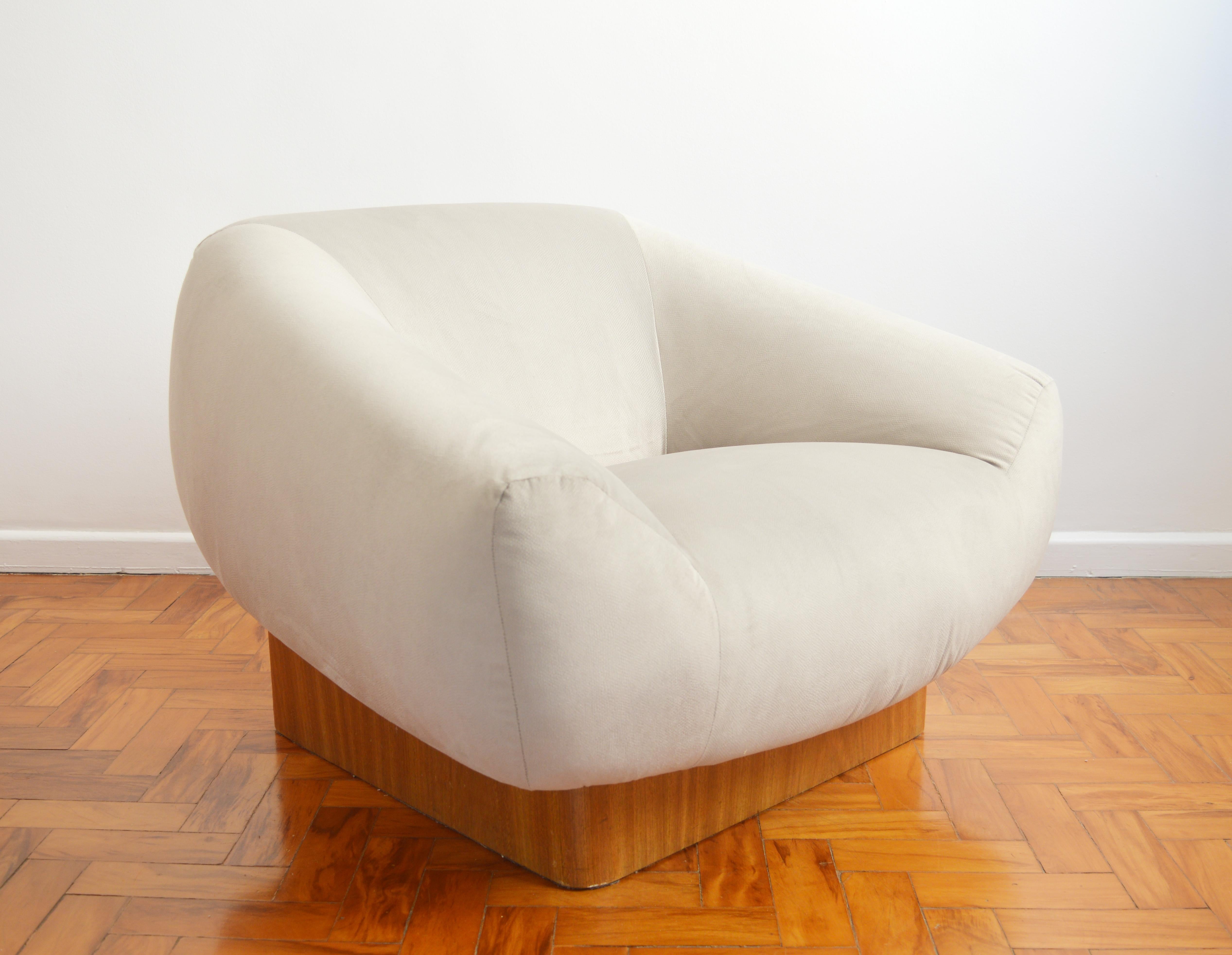 Wood Mid-Century Modern Rounded Armchair