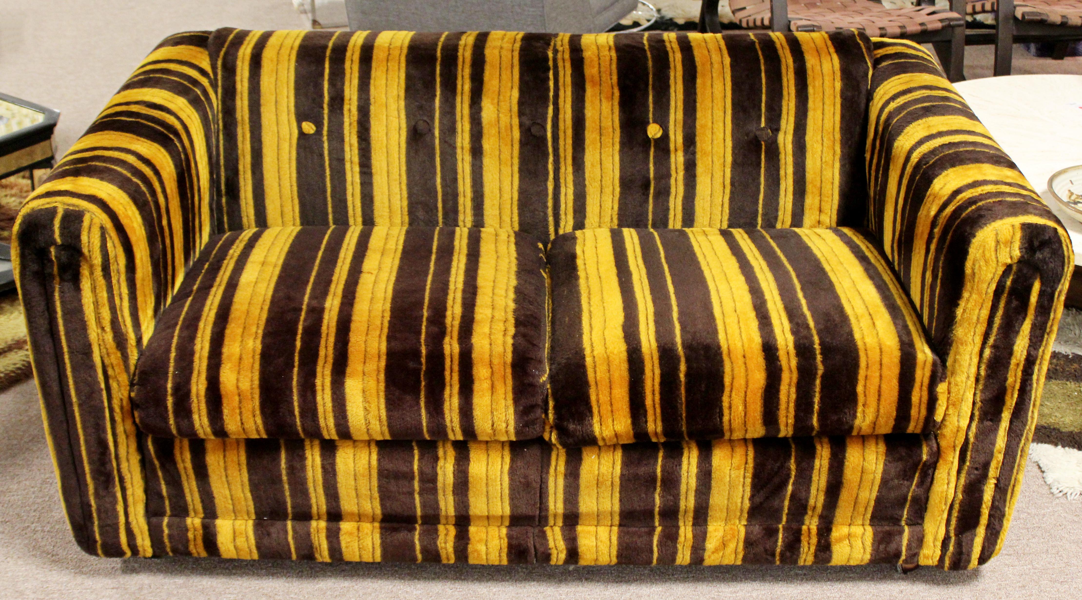American Mid-Century Modern Rowe Pair of Tufted Sofas Loveseats Baughman Era, 1970s
