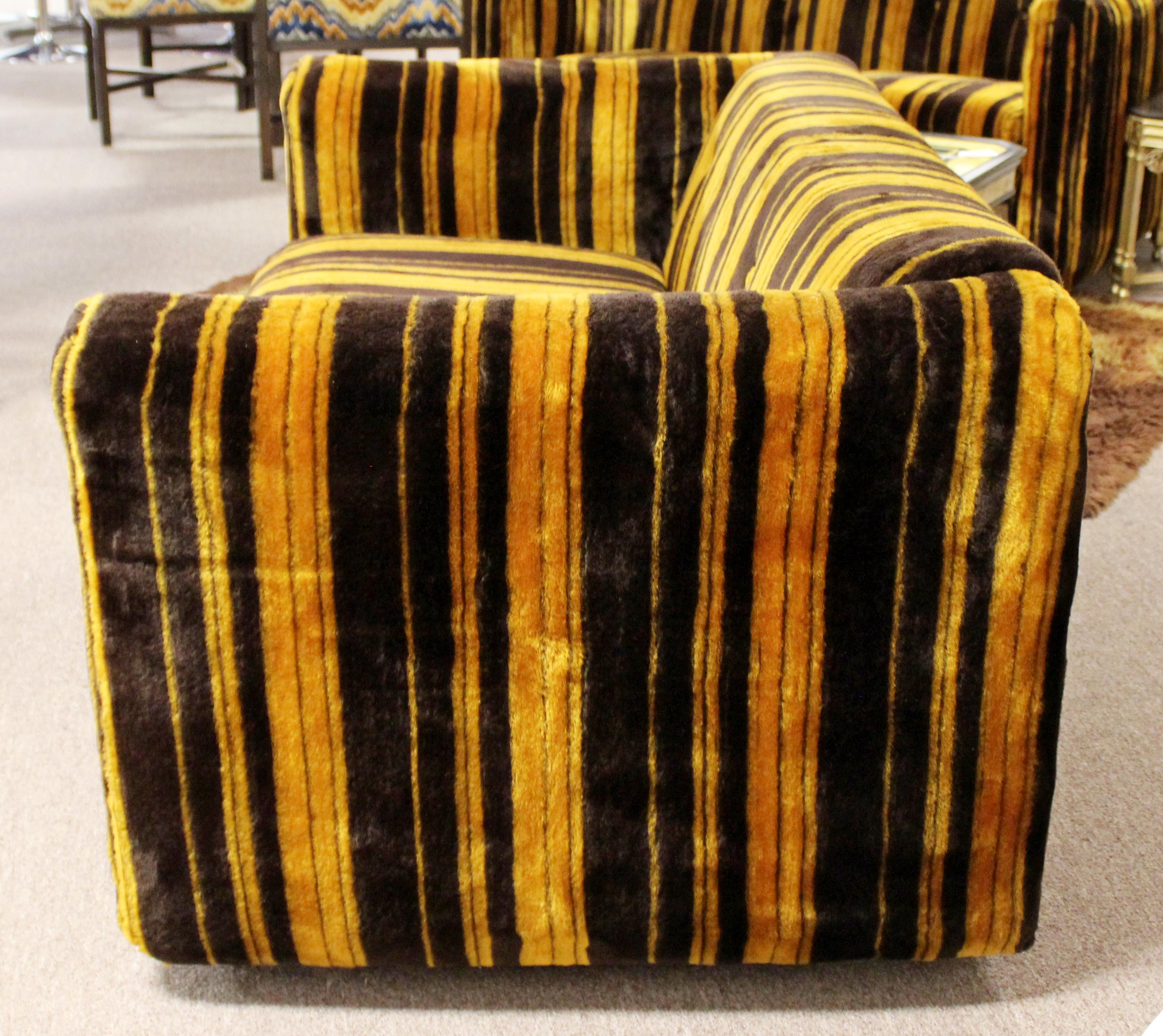 Late 20th Century Mid-Century Modern Rowe Pair of Tufted Sofas Loveseats Baughman Era, 1970s