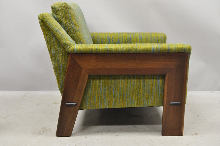North American Mid-Century Modern Rowe Walnut Lounge Club Chair Original Green Blue Fabric For Sale