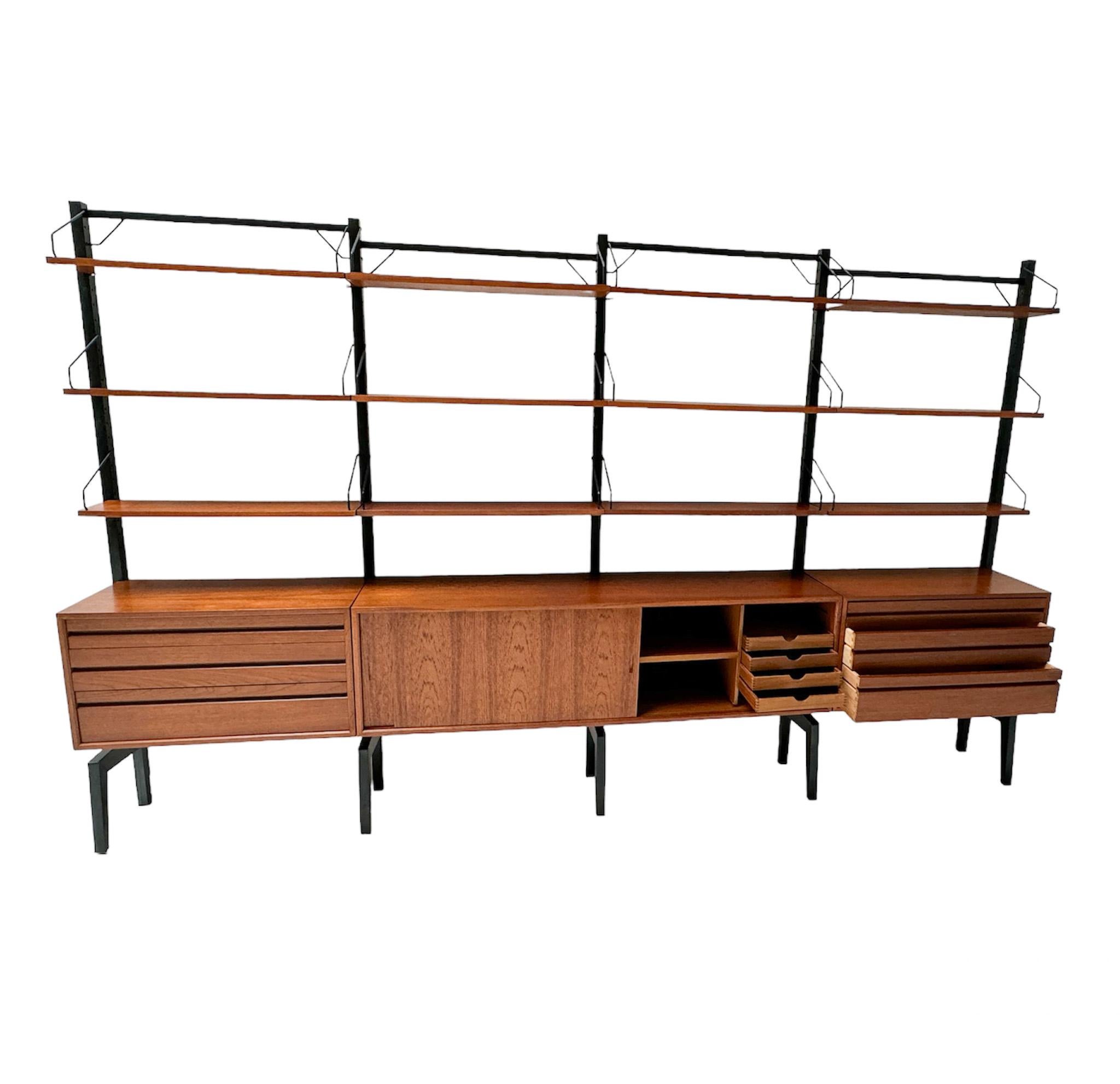 Lacquered  Mid-Century Modern Royal Free Standing Wall Unit by Poul Cadovius, 1960s For Sale