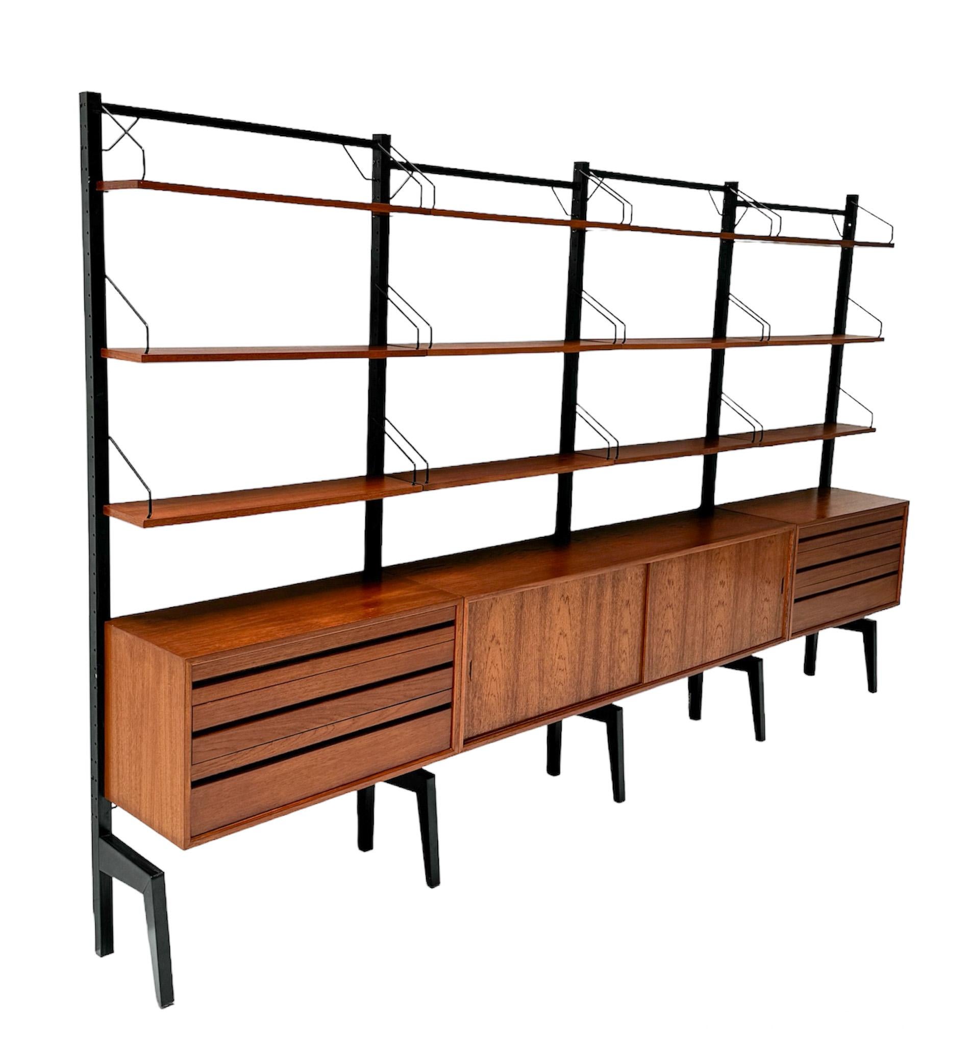  Mid-Century Modern Royal Free Standing Wall Unit by Poul Cadovius, 1960s 1