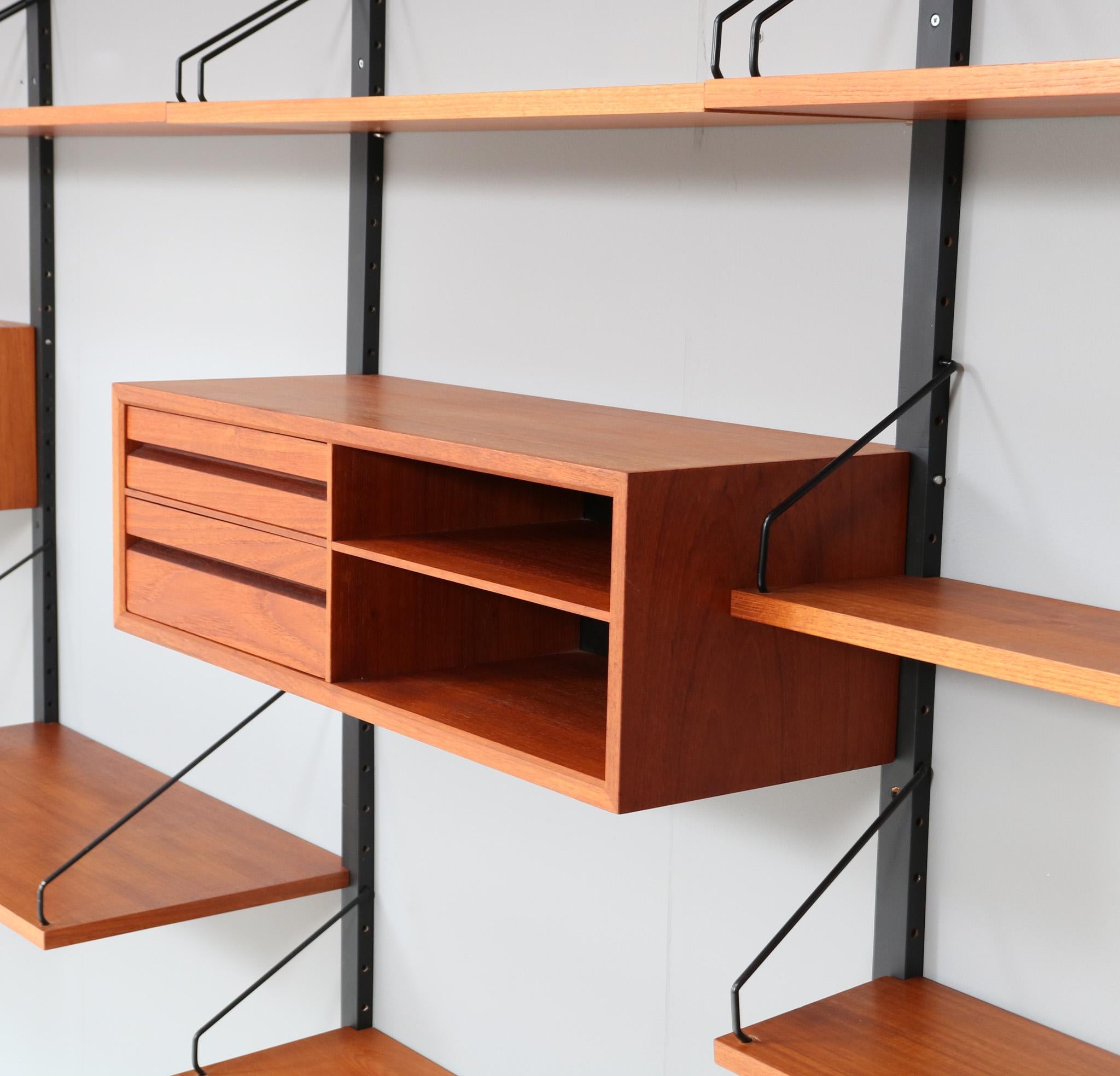 Mid-Century Modern Royal Wall Unit by Poul Cadovius for Cado, 1960s For Sale 4