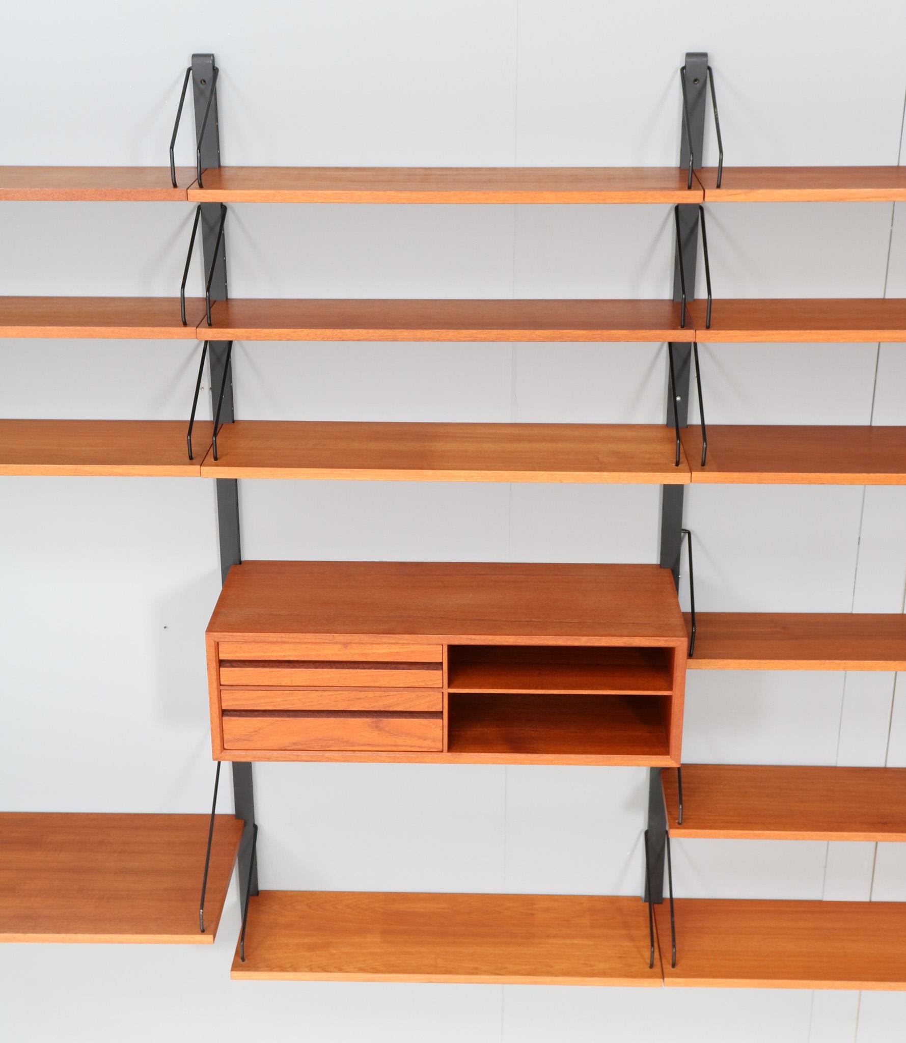 Mid-Century Modern Royal Wall Unit by Poul Cadovius for Cado, 1960s For Sale 6