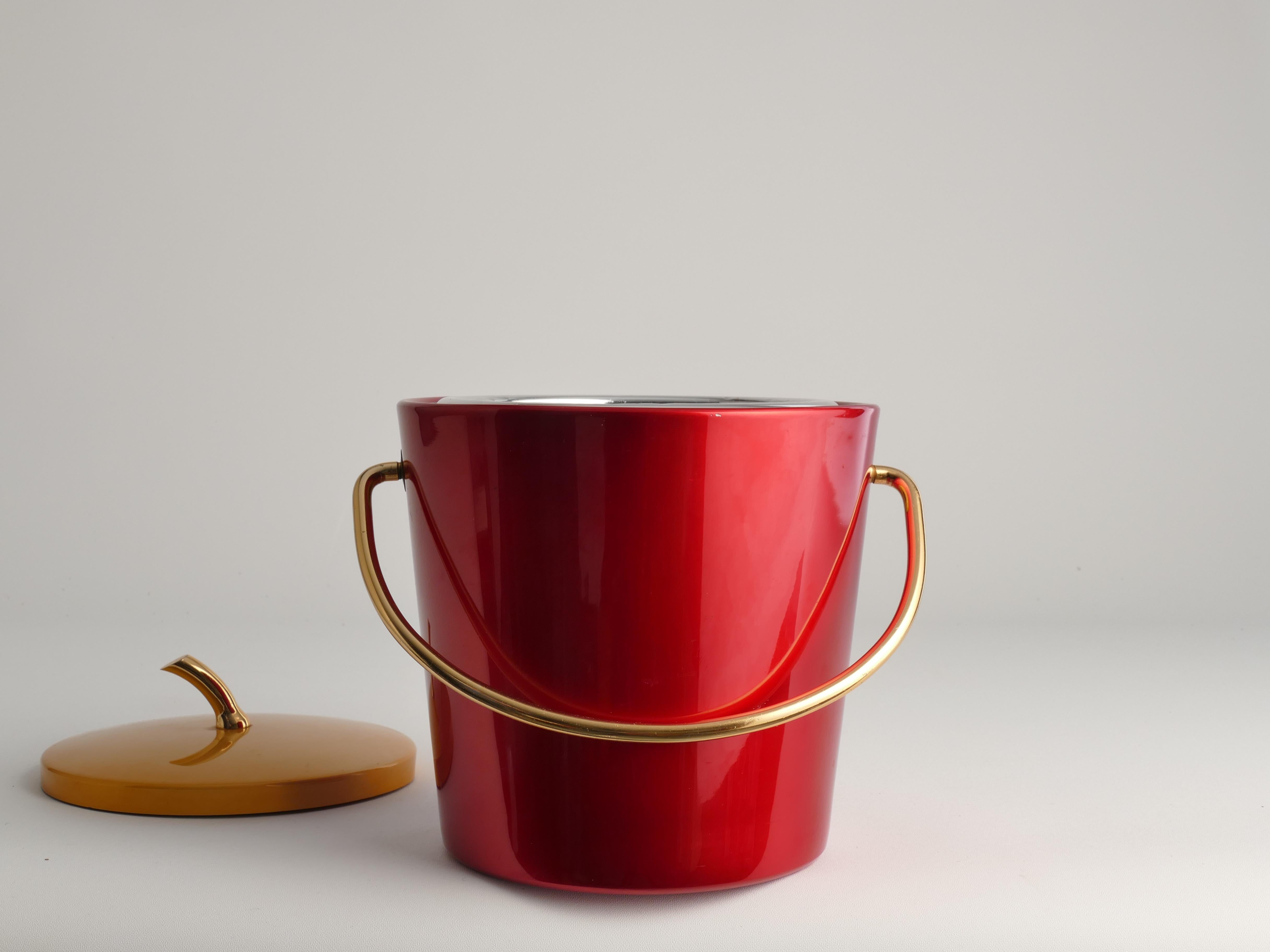 Mid-Century Modern Ruby Red and Gold Ice Bucket by Luxium, France, 1970s In Good Condition For Sale In Grythyttan, SE
