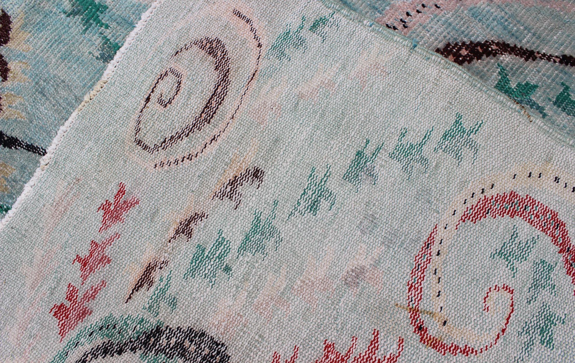Mid-Century Modern-Teppich in Blautönen mit Akzentfarben in Schwarz und Rosa im Angebot 4