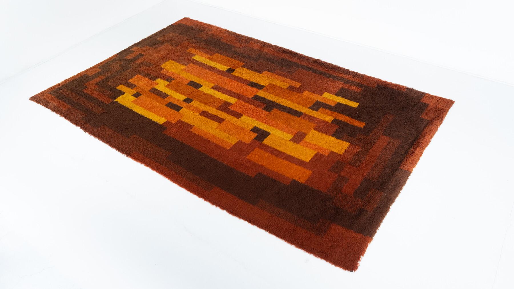 20th Century Mid-Century Modern Rug, Italy, 1970s For Sale