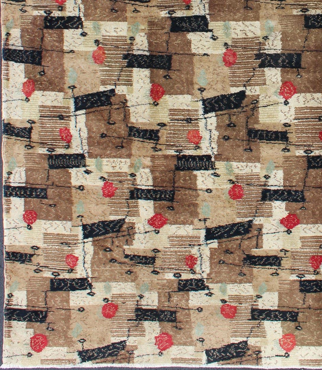 Mid-Century Modern rug with jagged stripes and blocks design in brown and red, rug mtu-3314, country of origin / type: Turkey / Oushak, circa mid-20th century.

This rug captures the spirit of the Mid-Century Modern movement with its graphic
