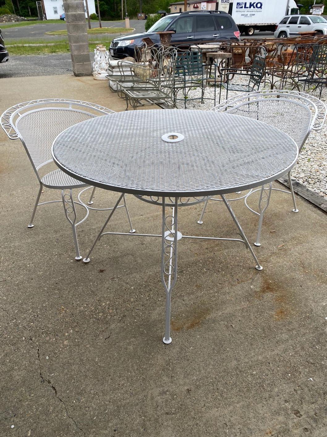 Hollywood Regency Check Mid-Century Modern Russell Woodard Style Patio Dining Table