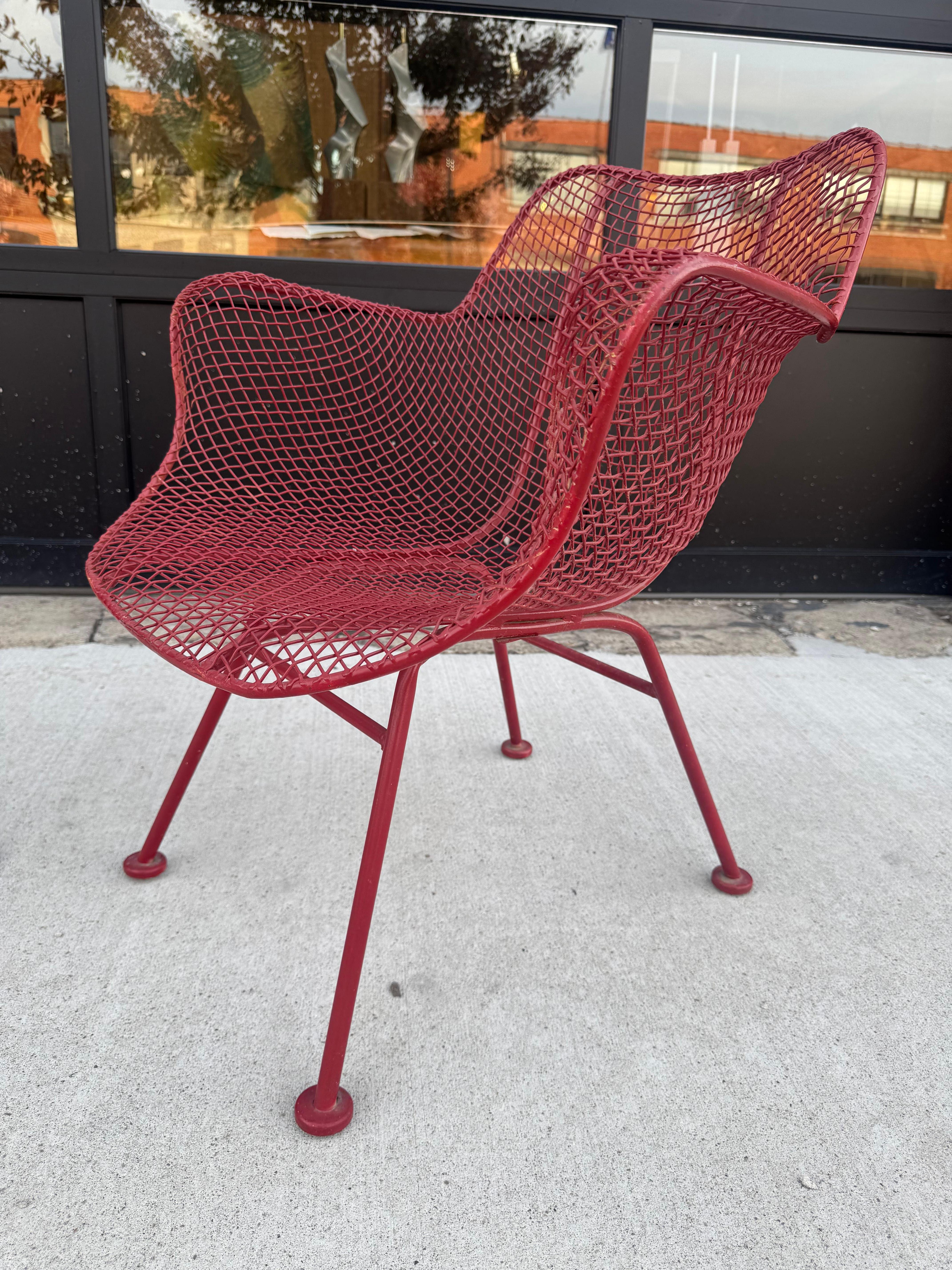 Chaises à accoudoirs Russell Woodard pour l'extérieur et l'intérieur Bon état - En vente à Buffalo, NY