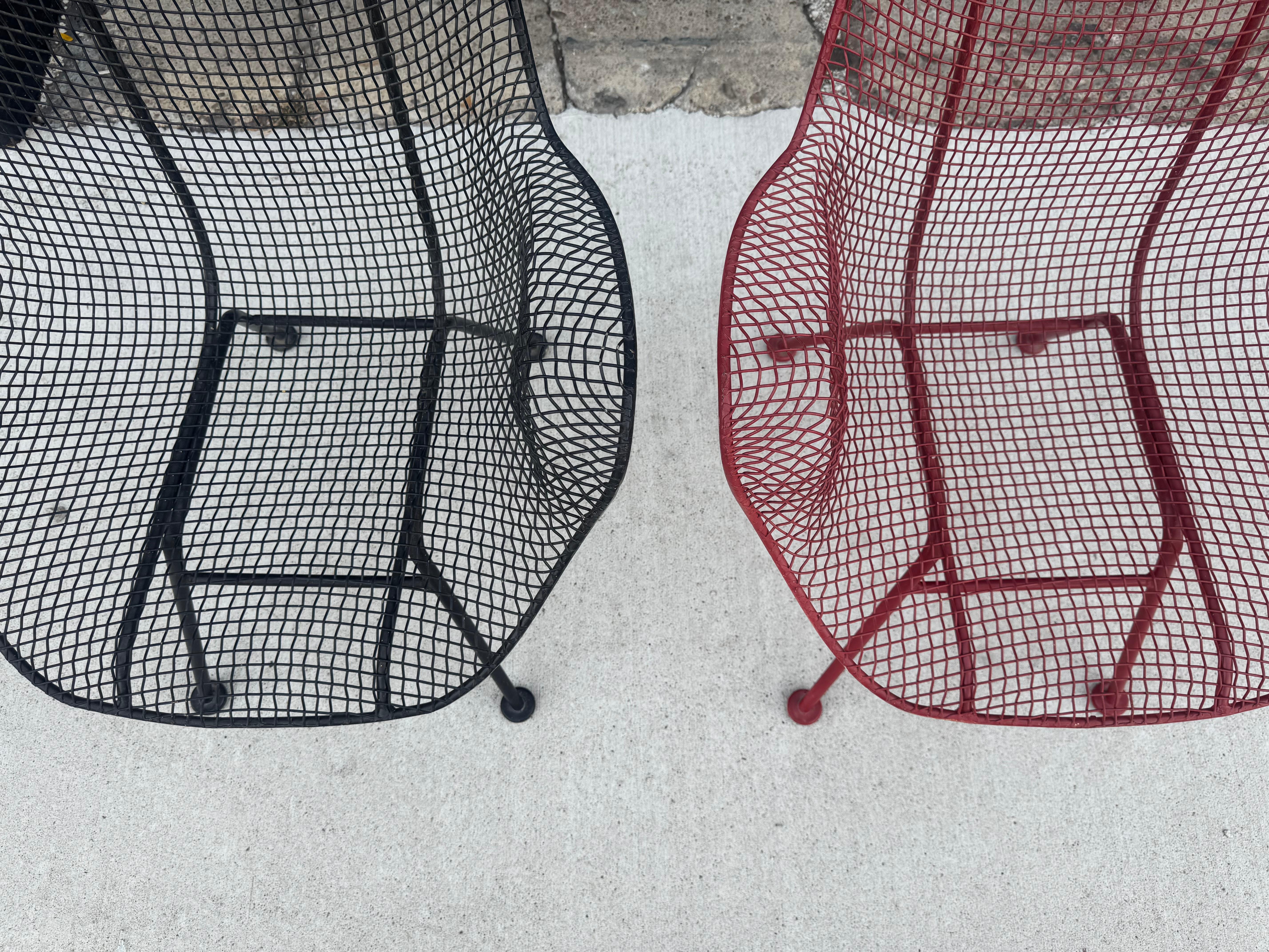 Chaises à accoudoirs Russell Woodard pour l'extérieur et l'intérieur en vente 1
