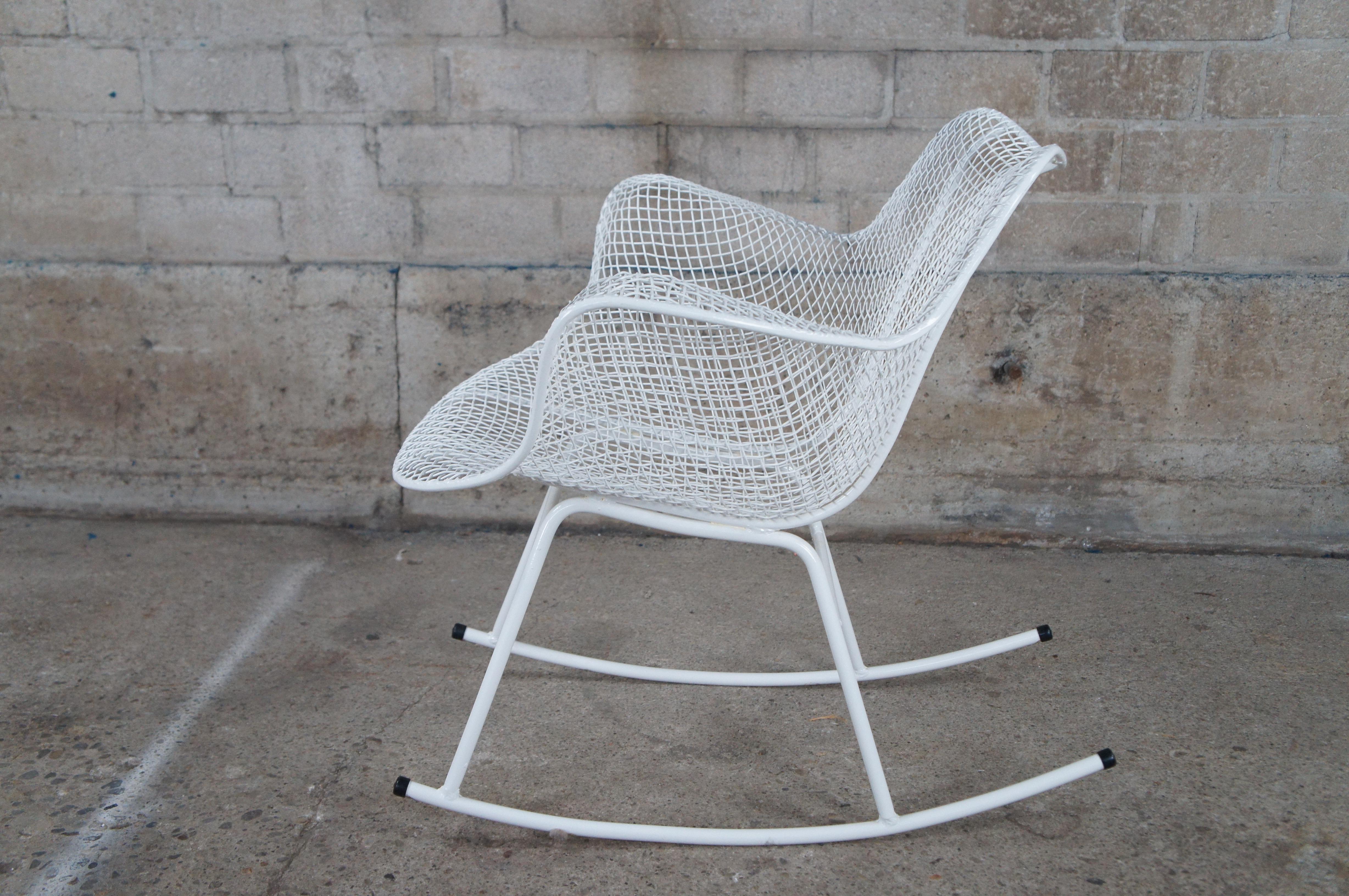 Russell Woodard Mid Century Modern Sculptura Mesh Patio Rocking Arm Chair Rocker For Sale 4