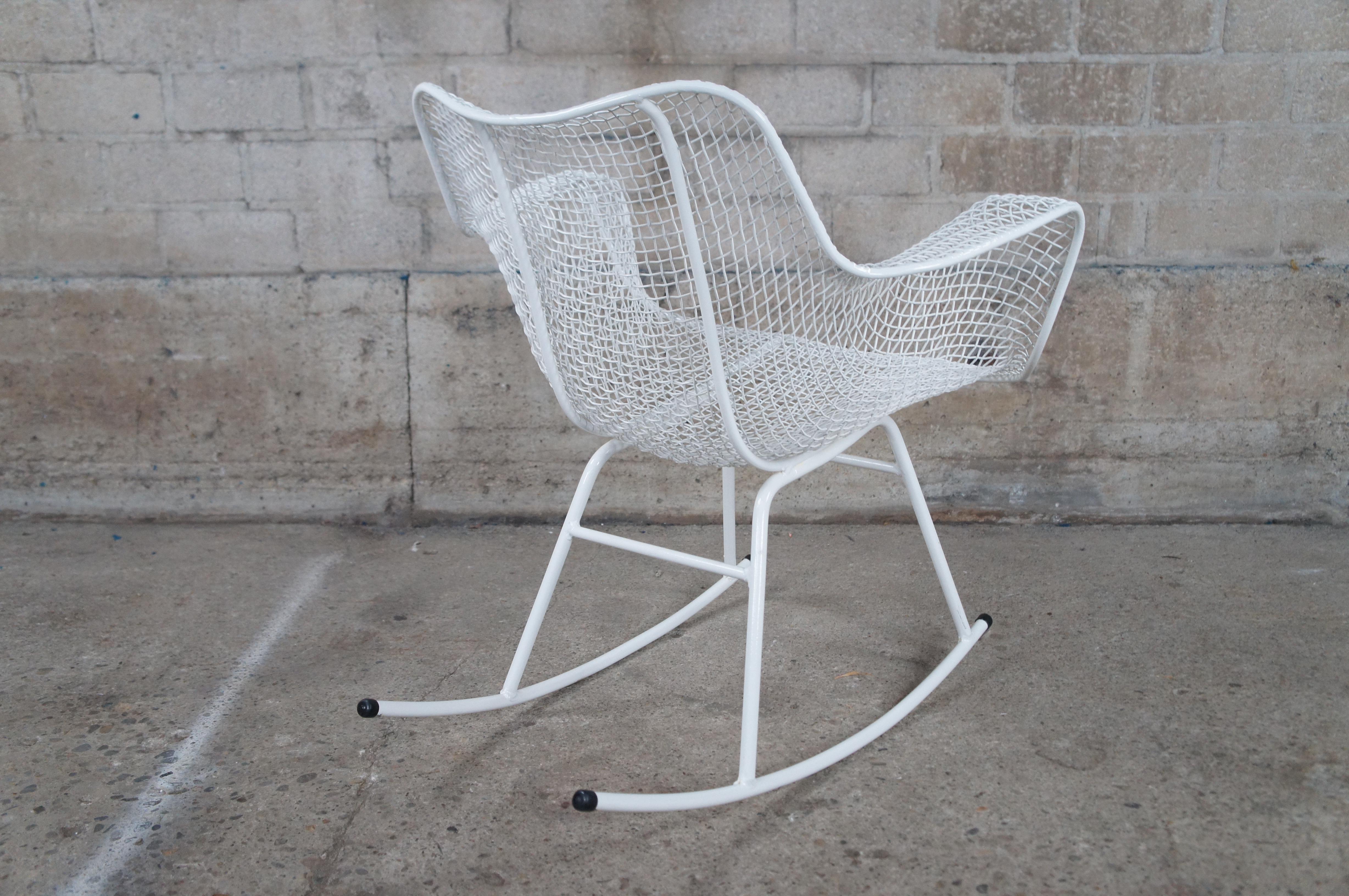 Russell Woodard Mid Century Modern Sculptura Mesh Patio Rocking Arm Chair Rocker For Sale 1