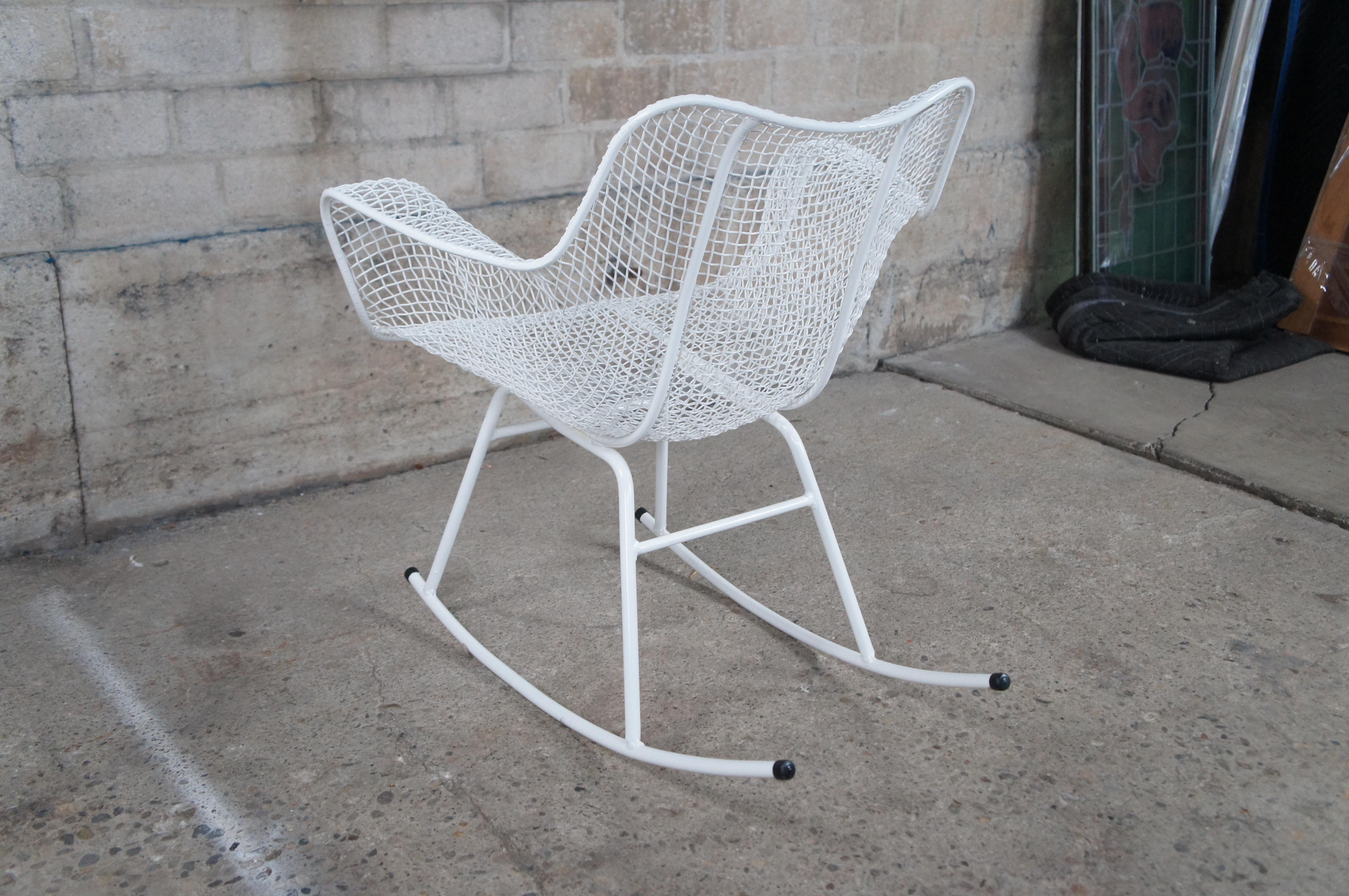Russell Woodard Mid Century Modern Sculptura Mesh Patio Rocking Arm Chair Rocker For Sale 3