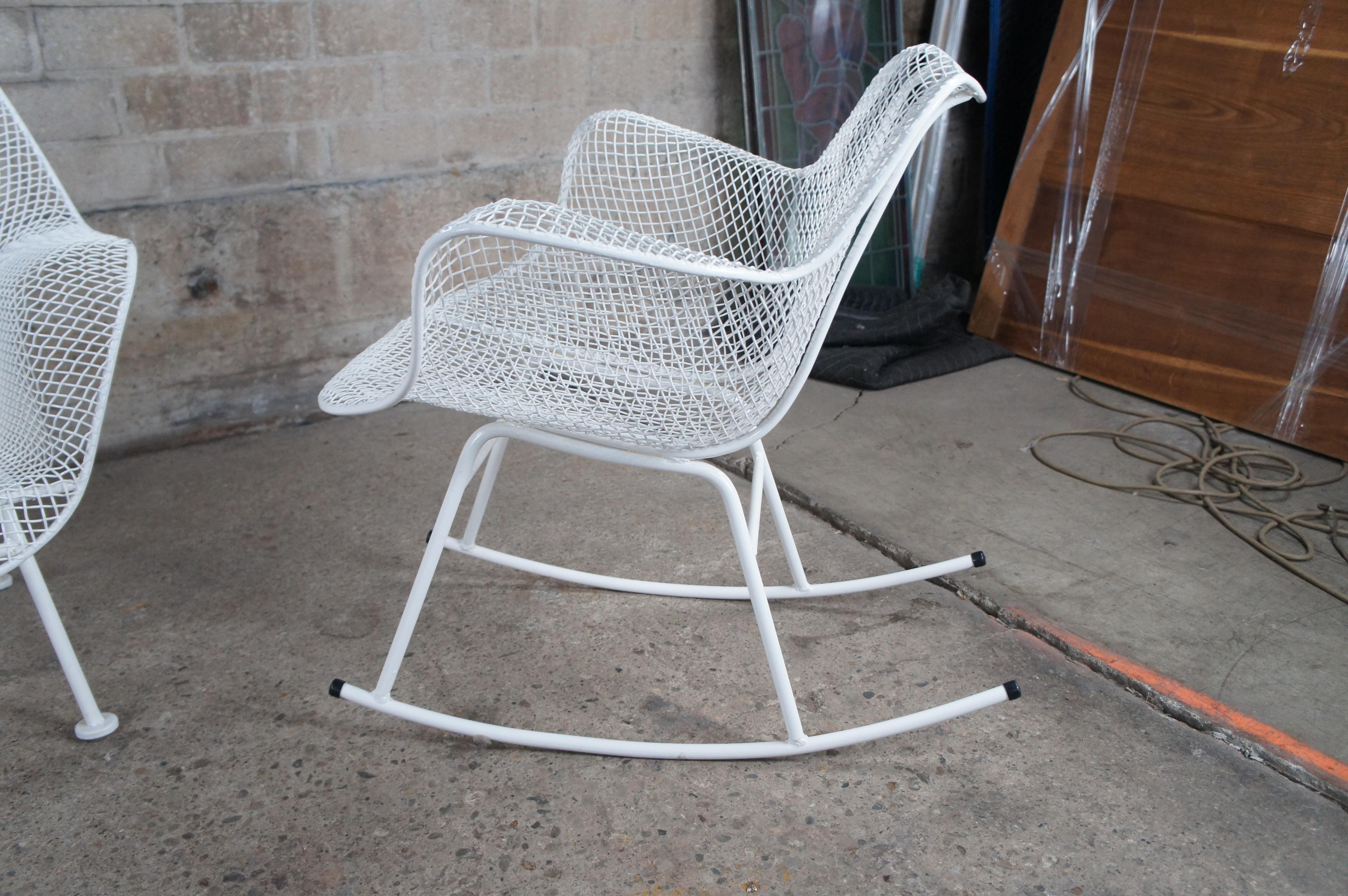 Metal Russell Woodard Mid Century Modern Sculptura Mesh Patio Settee & Rocking Chair For Sale