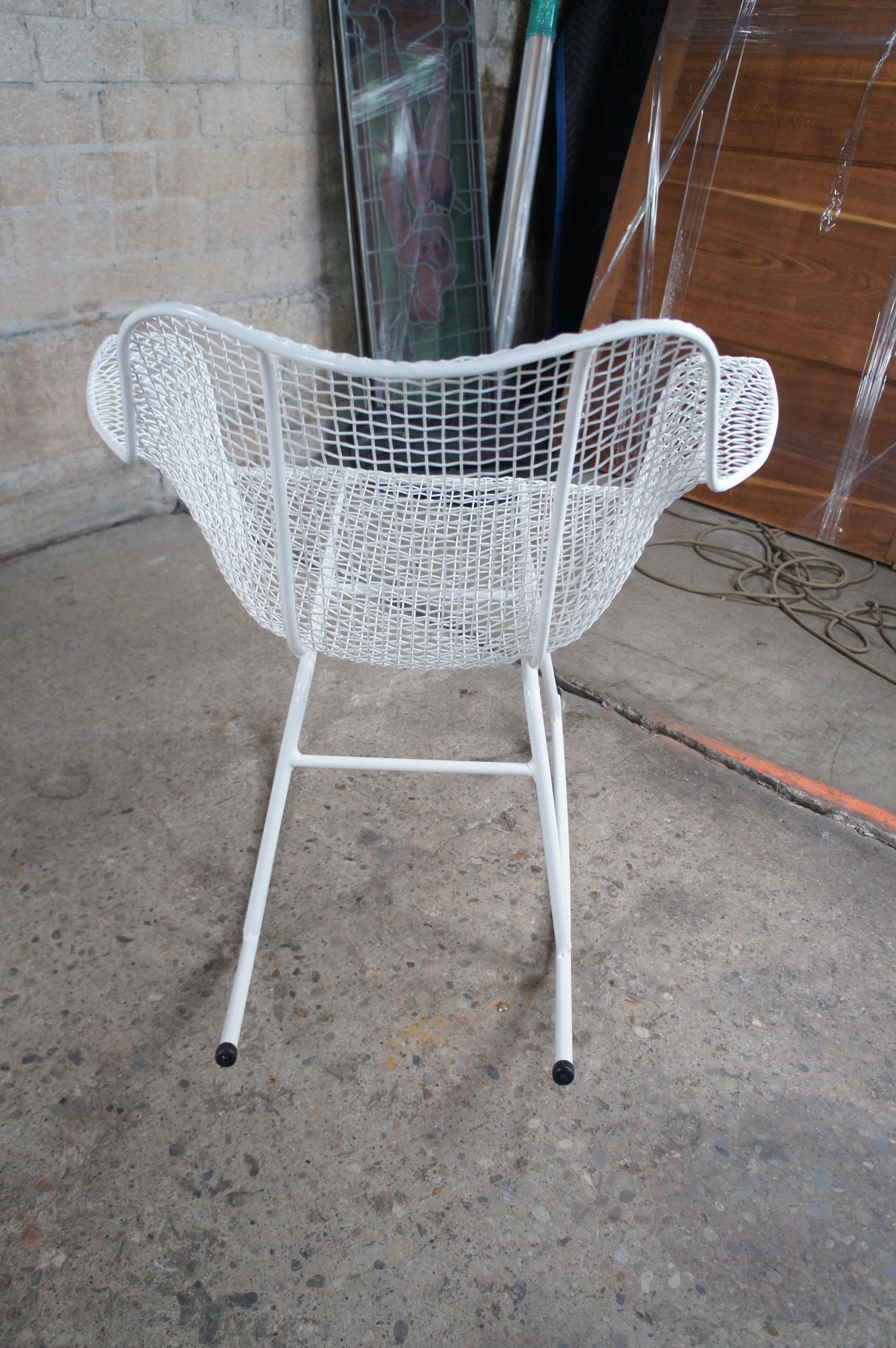 Russell Woodard Mid Century Modern Sculptura Mesh Patio Settee & Rocking Chair For Sale 2